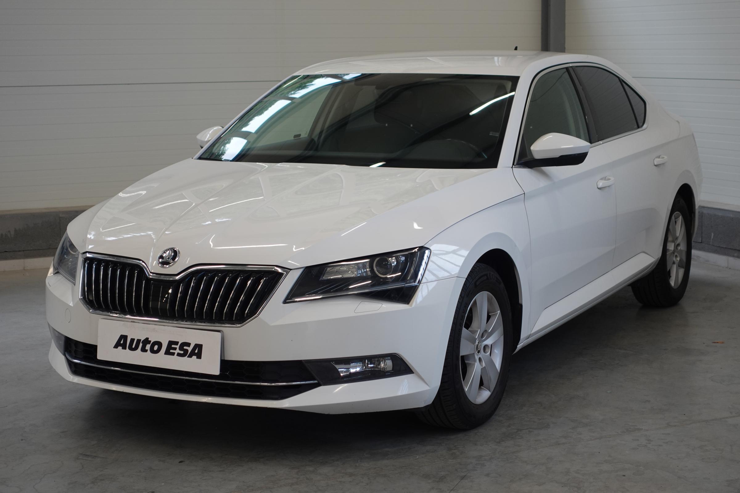 Škoda Superb III, 2018 - pohled č. 3