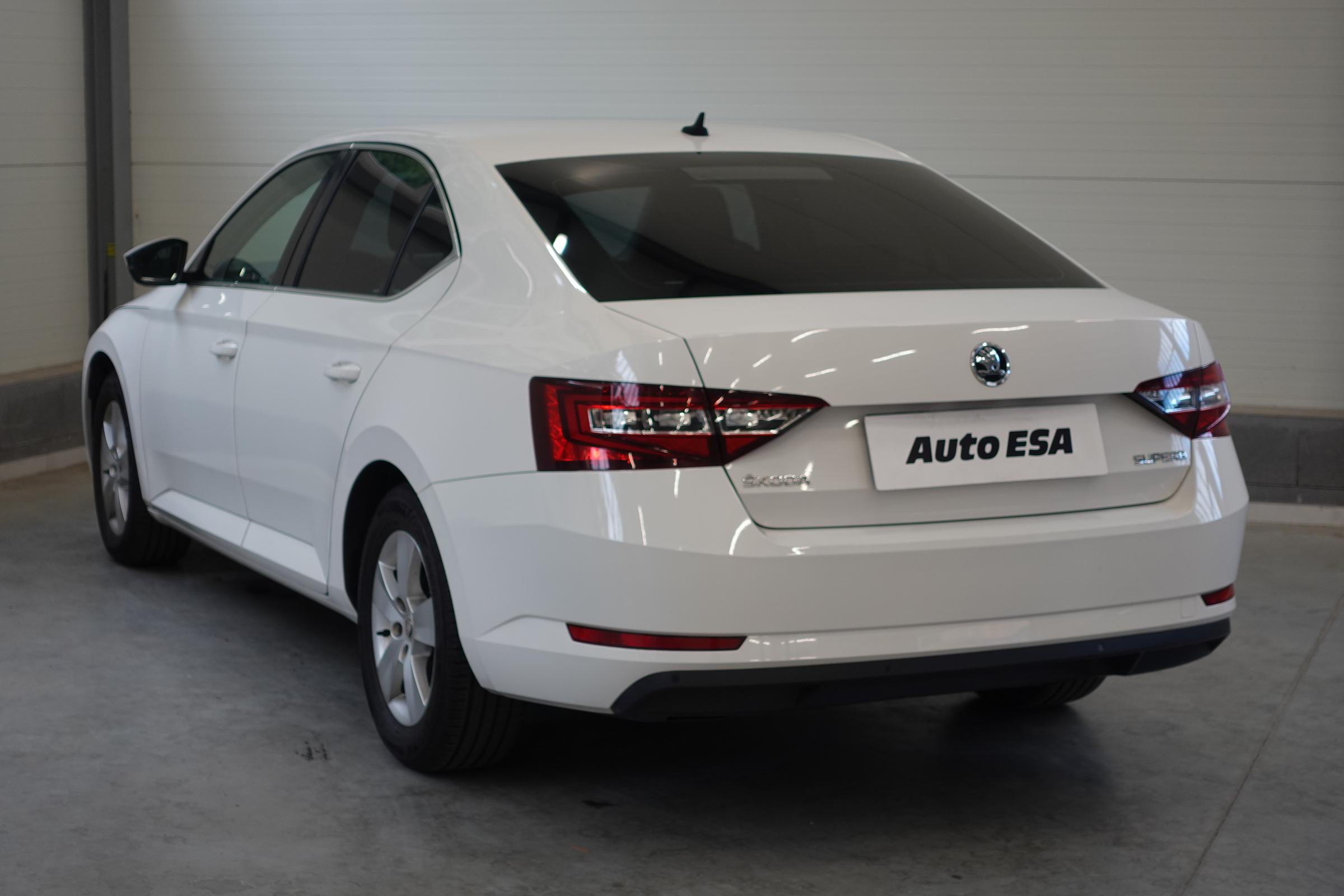 Škoda Superb III, 2018 - pohled č. 4
