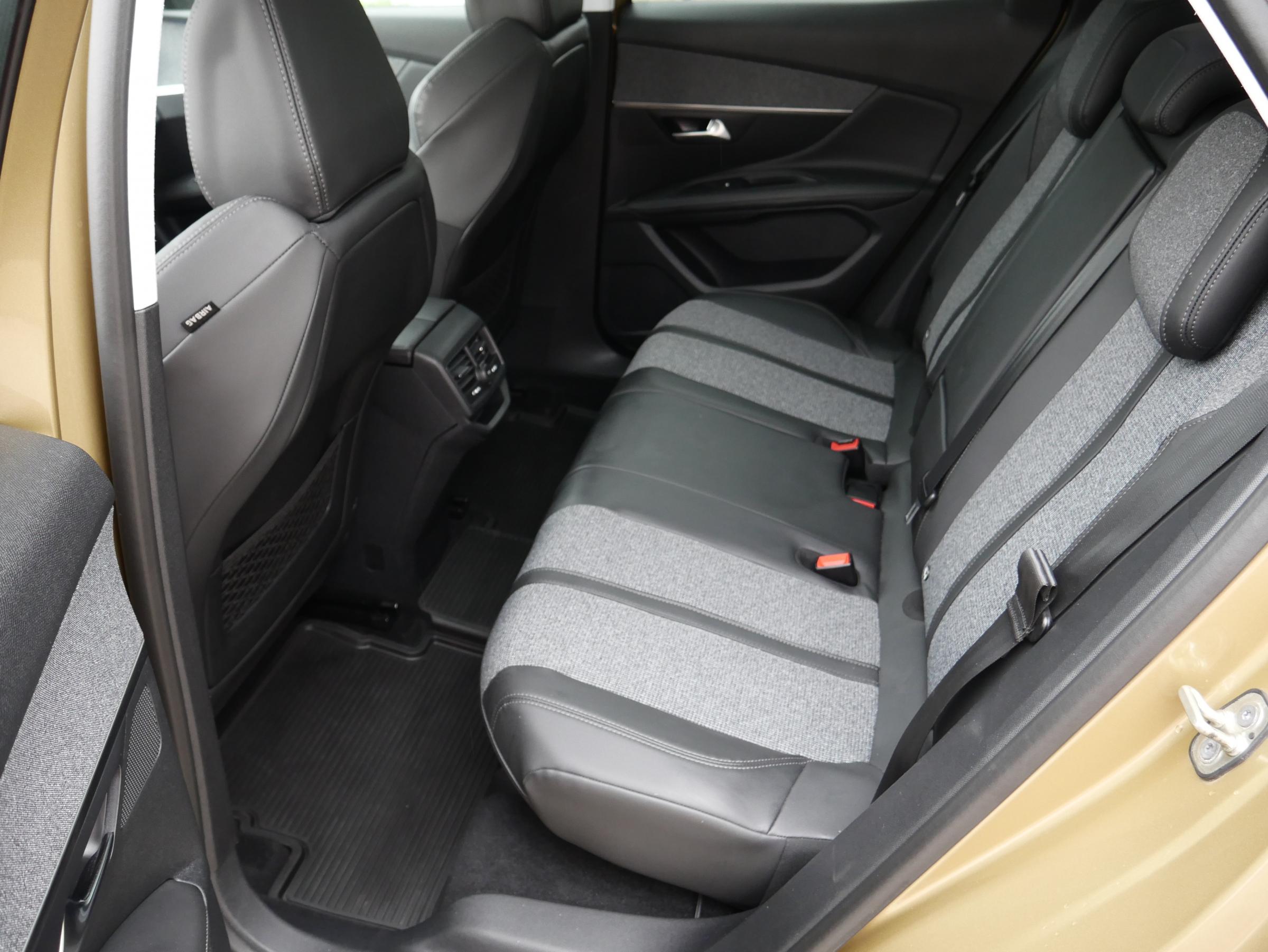 Peugeot 3008, 2017 - pohled č. 10