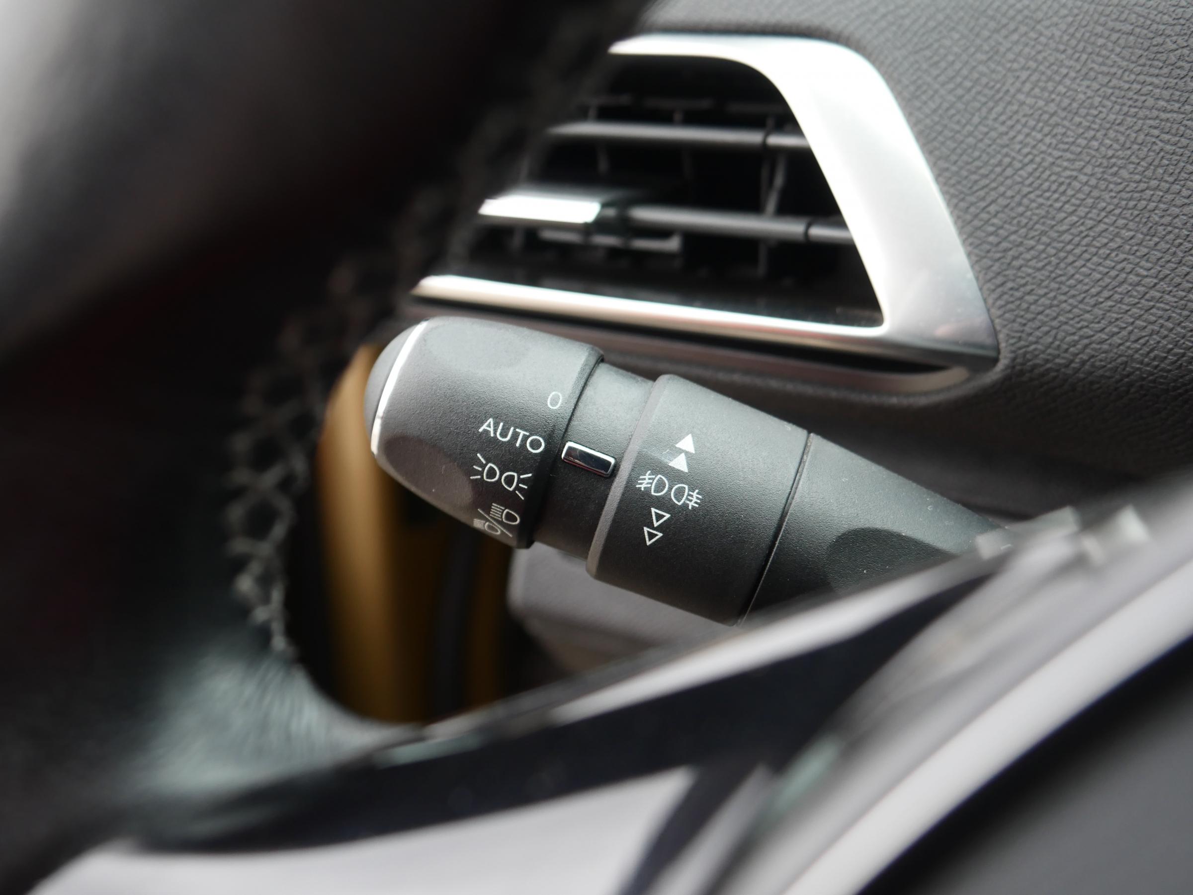 Peugeot 3008, 2017 - pohled č. 20