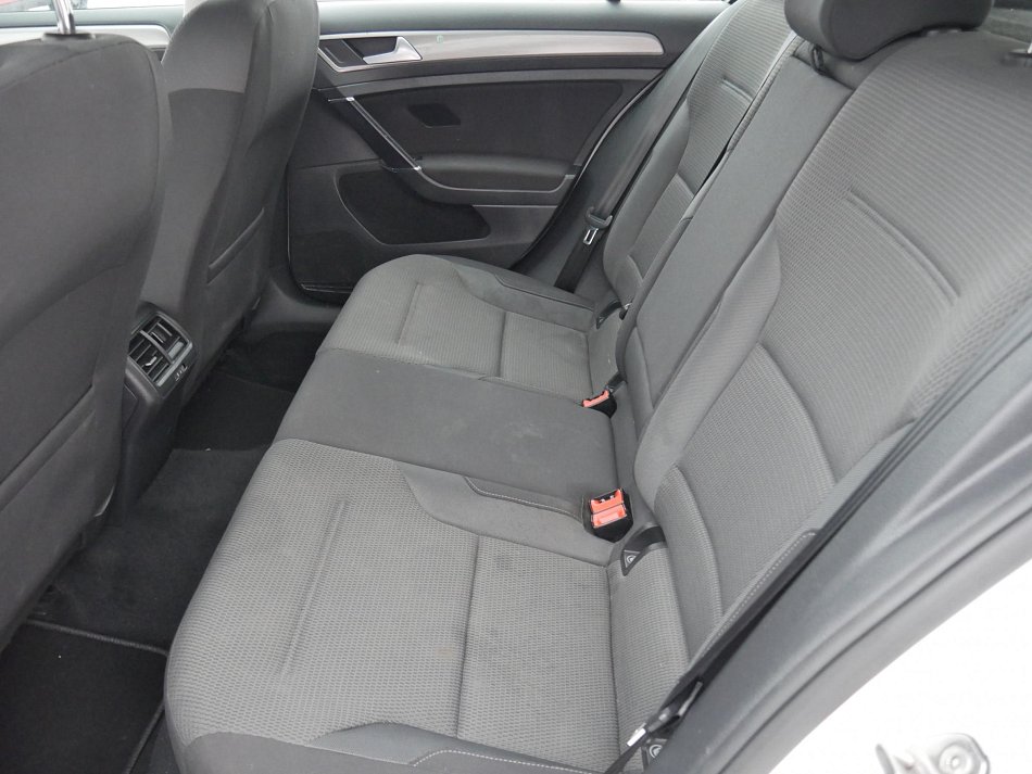 Volkswagen Golf 1.2 TSI 