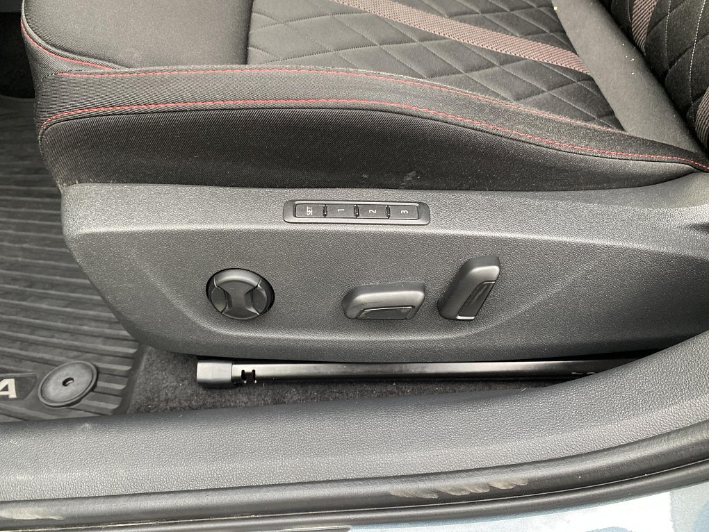 Škoda Octavia IV 2.0 TDi RS 4x4