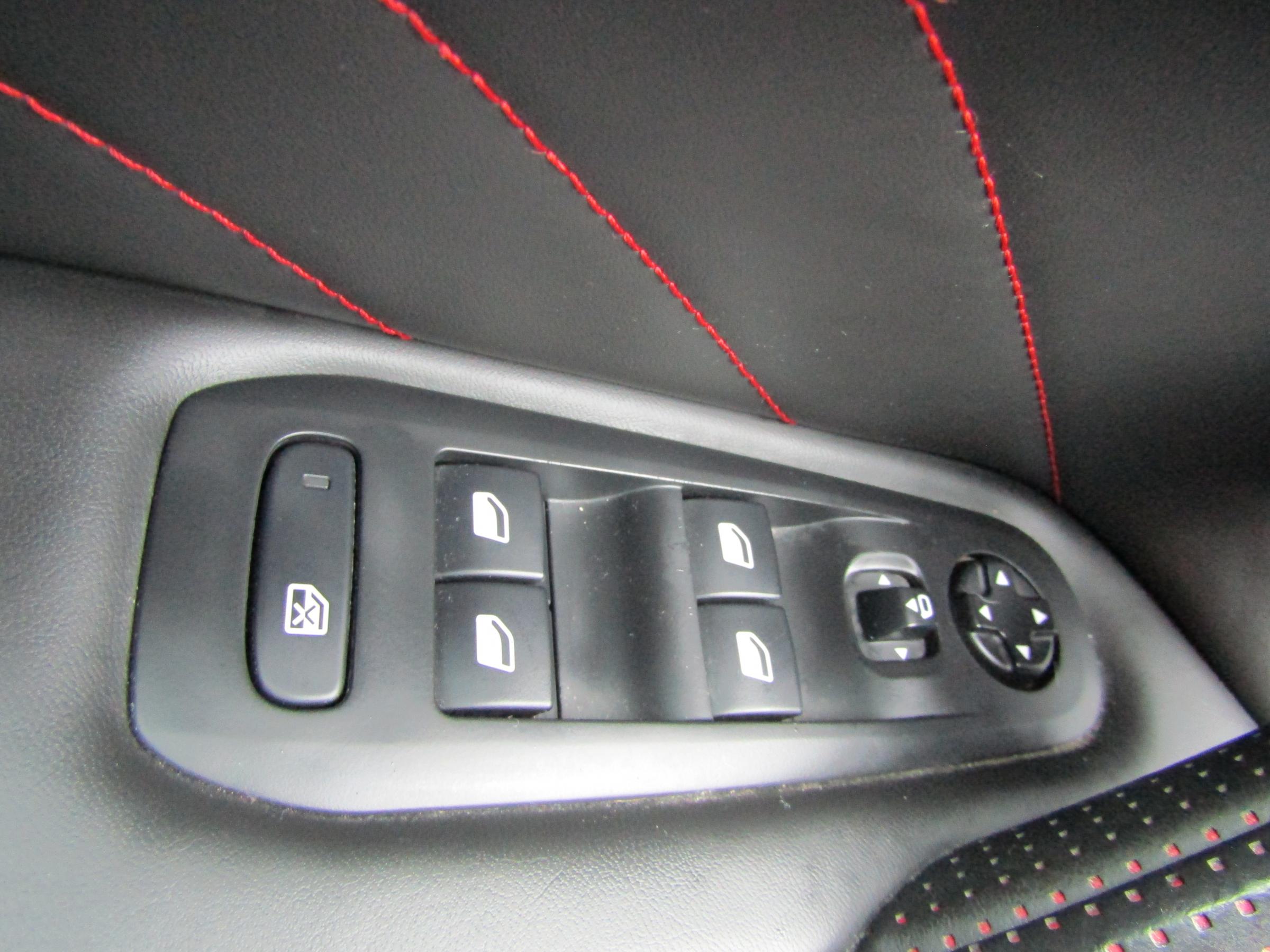 Peugeot 308, 2015 - pohled č. 12