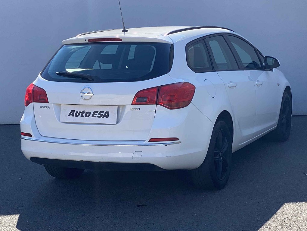 Opel Astra 1.6CDTi 