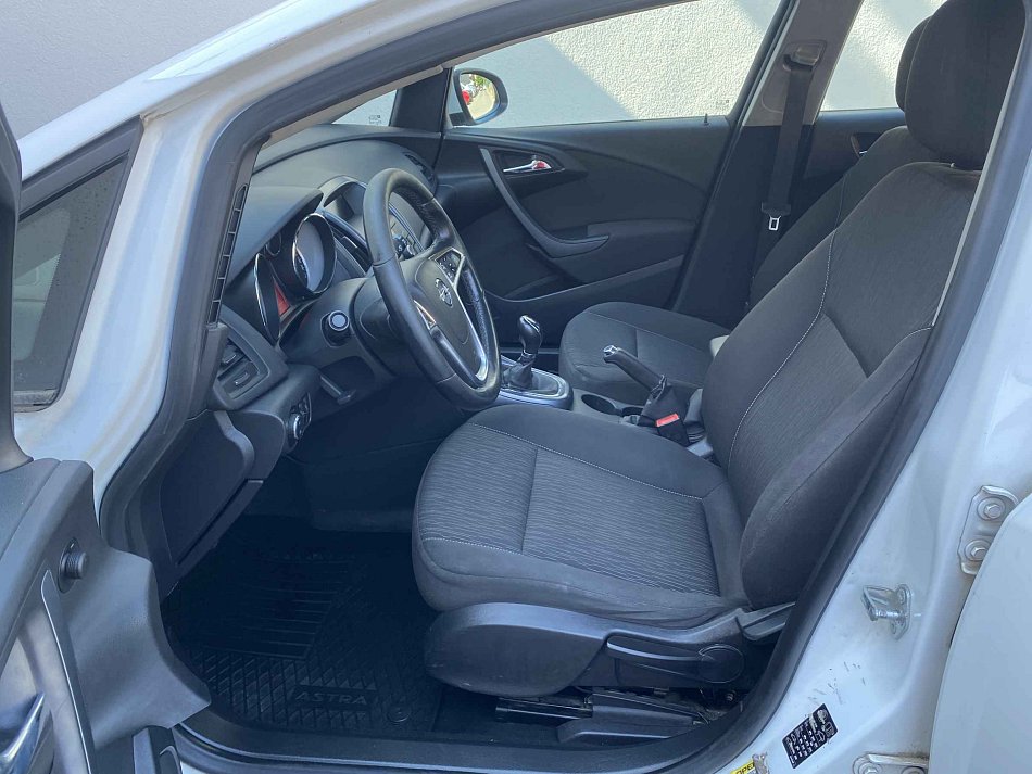 Opel Astra 1.6CDTi 