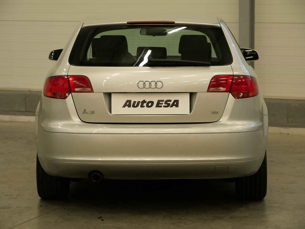 Audi A3 1.6i 