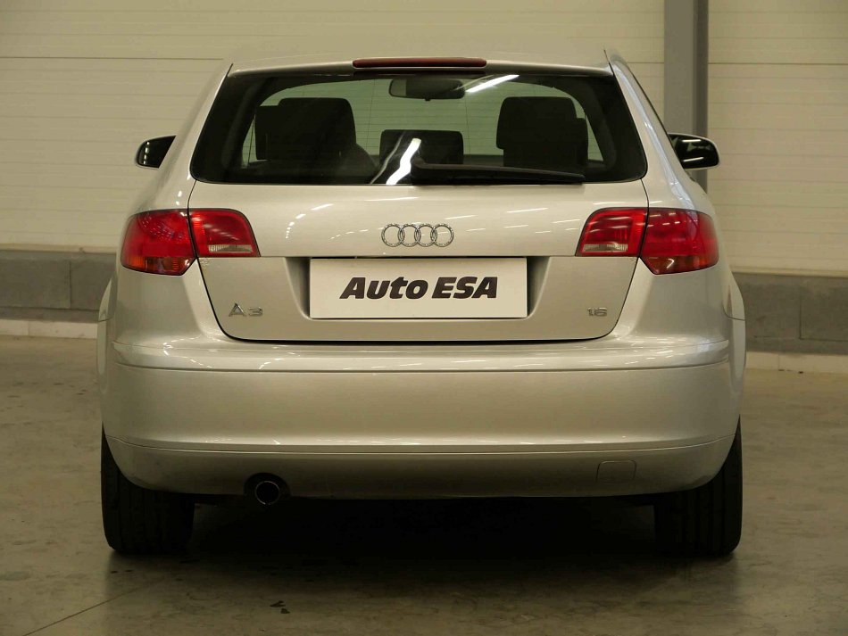 Audi A3 1.6i 
