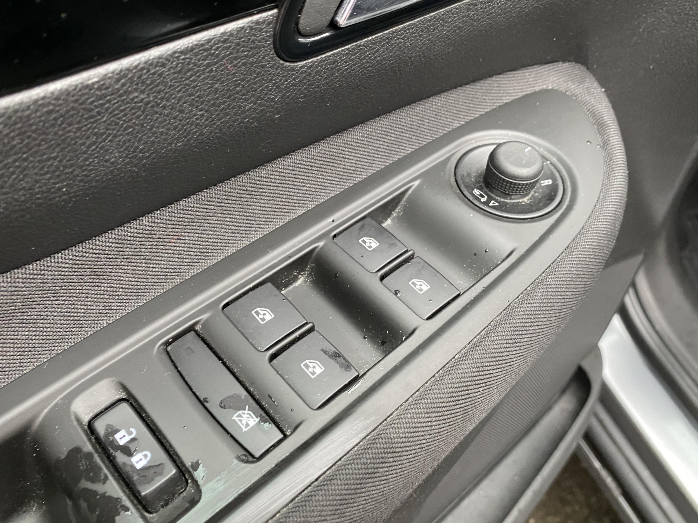 Opel Mokka, 2017 - pohled č. 13