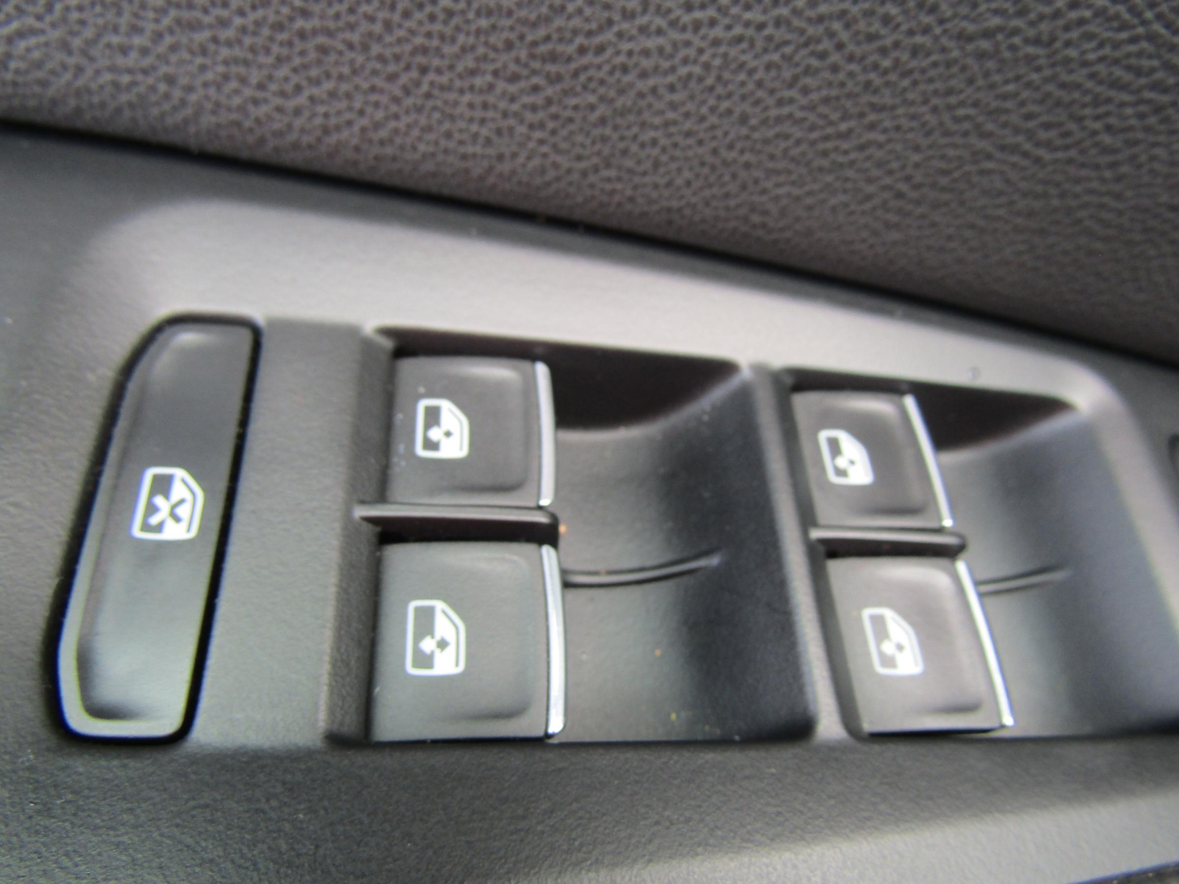 Seat Leon, 2016 - pohled č. 12