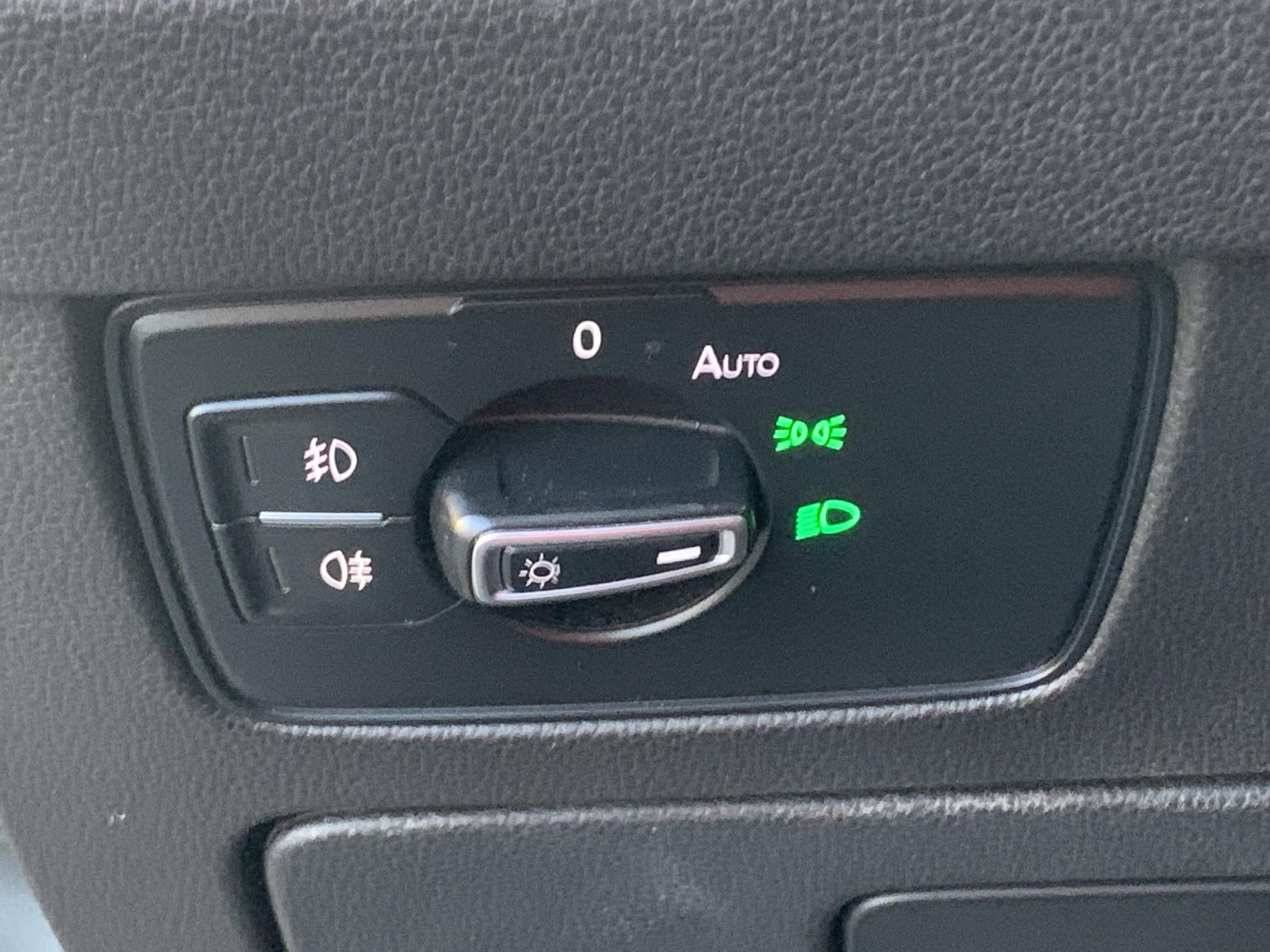 Volkswagen Passat, 2015 - pohled č. 20