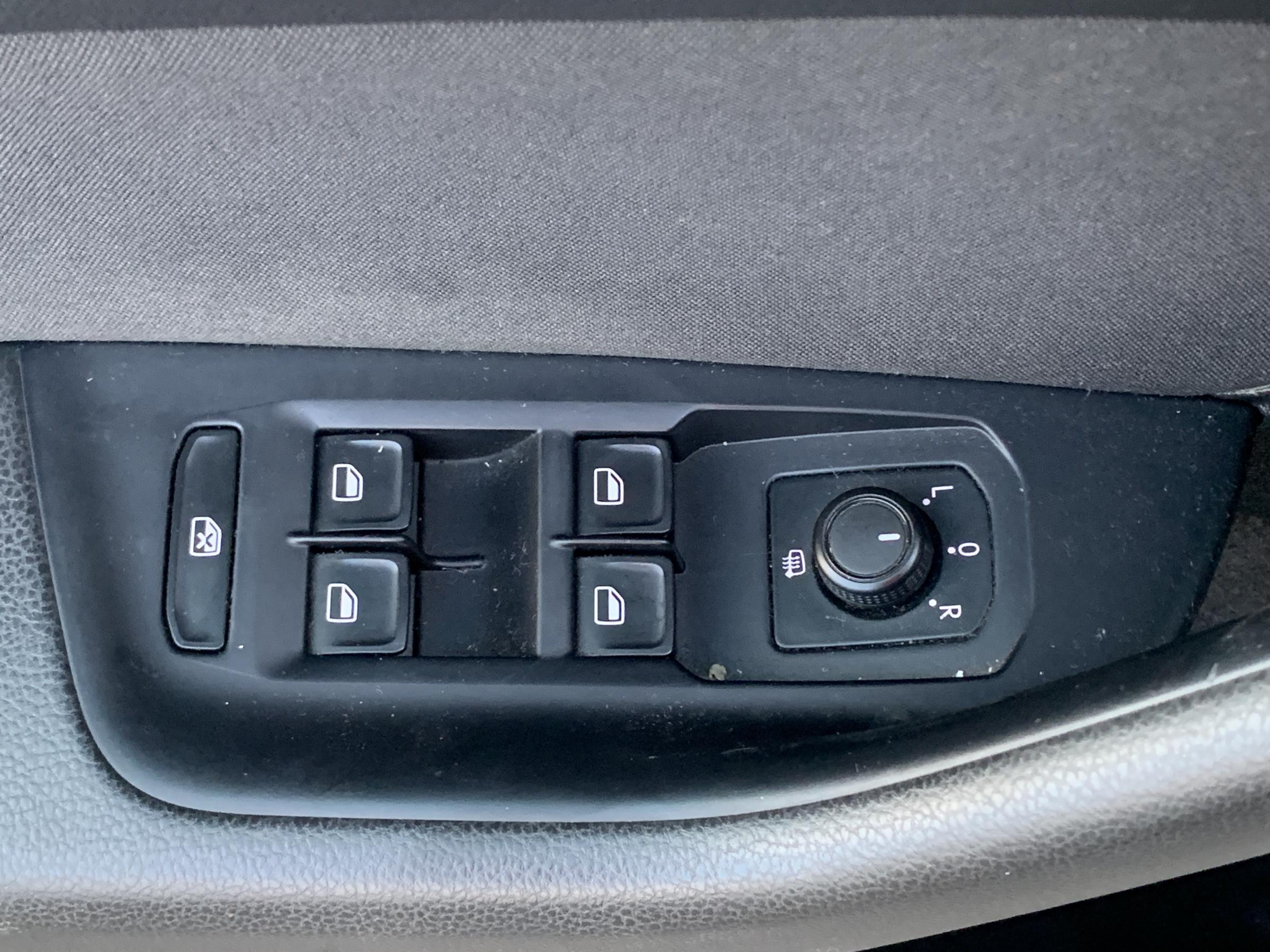 Volkswagen Passat, 2015 - pohled č. 21