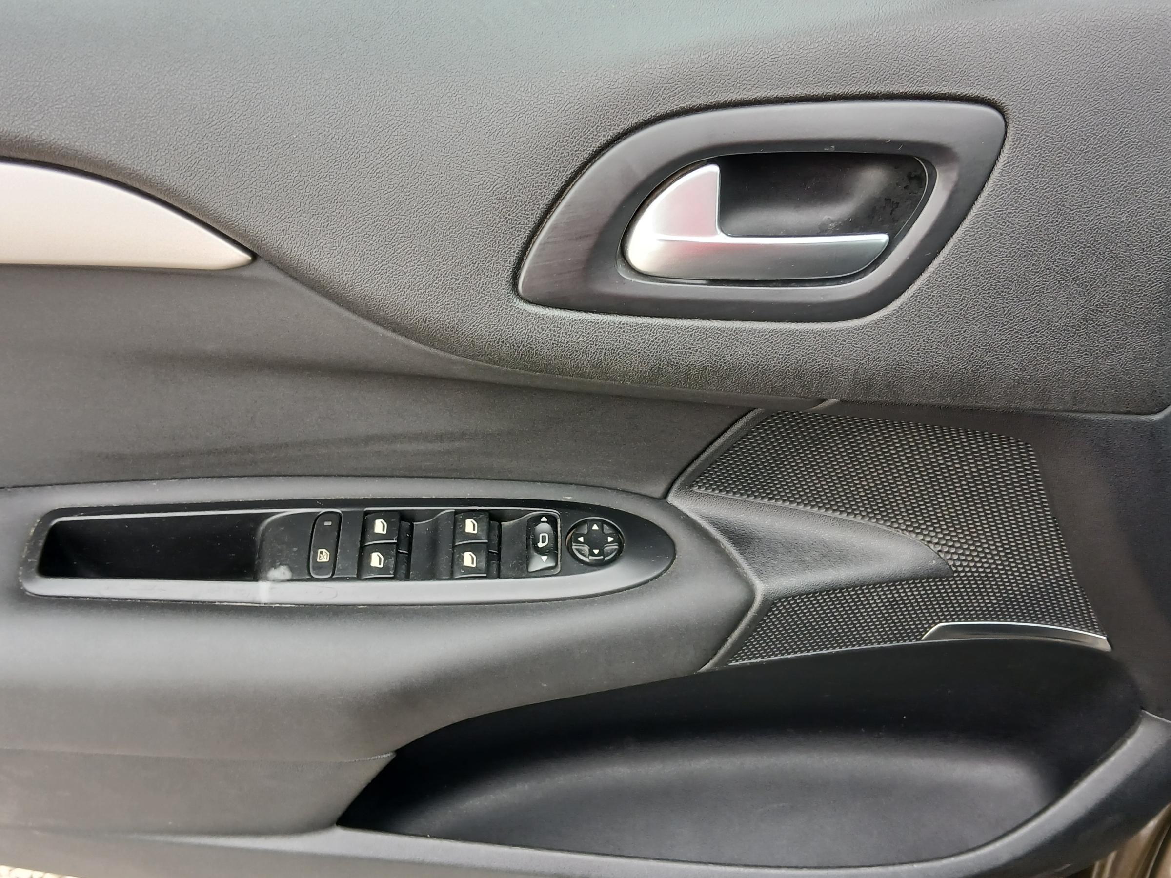 Citroën C4, 2011 - pohled č. 11