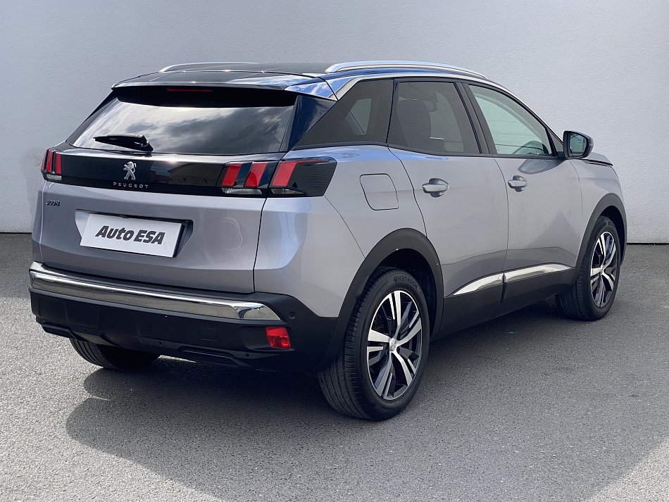 Peugeot 3008 1.2PT Allure