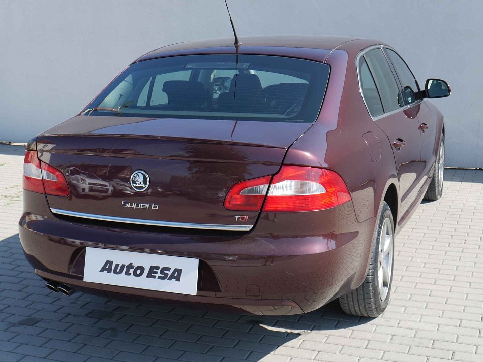Škoda Superb II 2.0 TDi Ambition