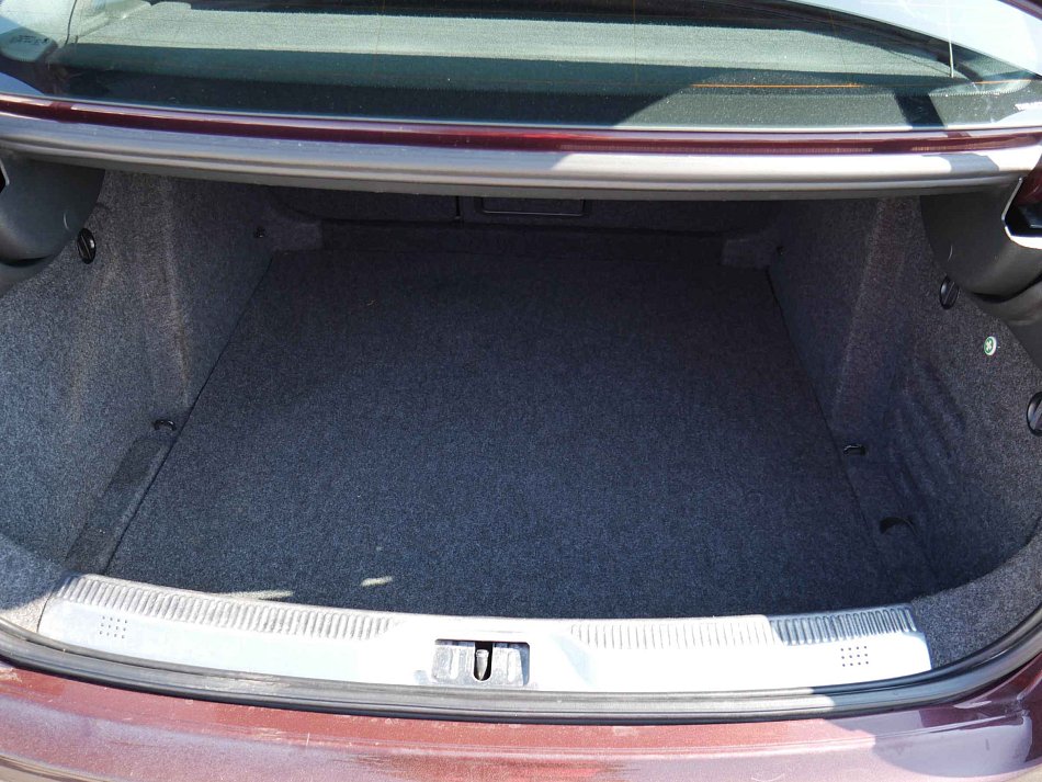 Škoda Superb II 2.0 TDi Ambition