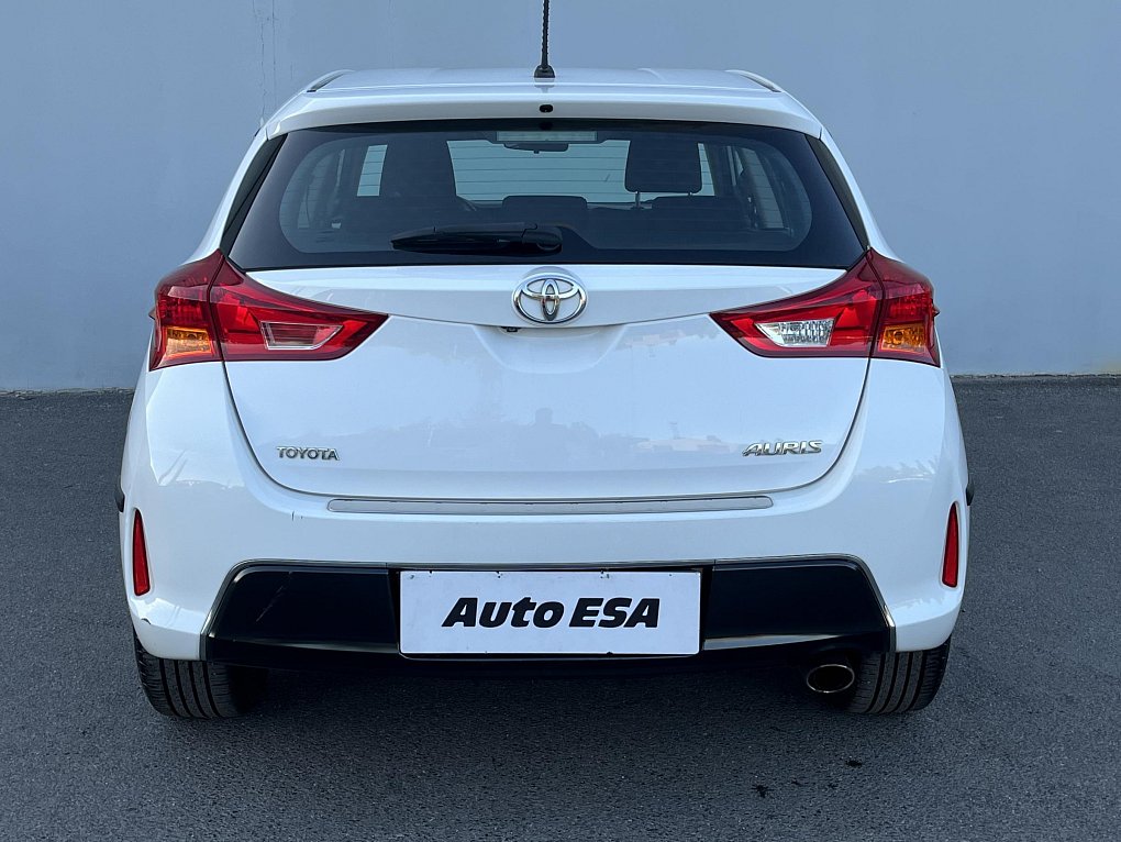 Toyota Auris 1.6 VVTi 
