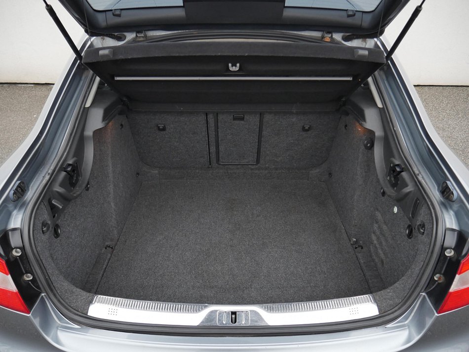 Škoda Superb II 2.0TDi Elegance