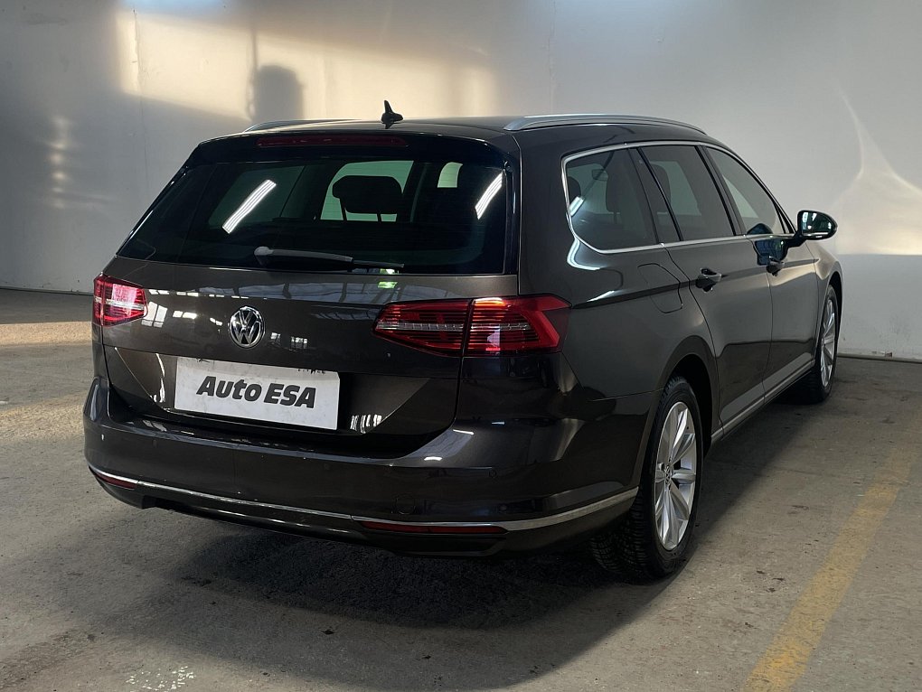 Volkswagen Passat 2.0 TDi Highline