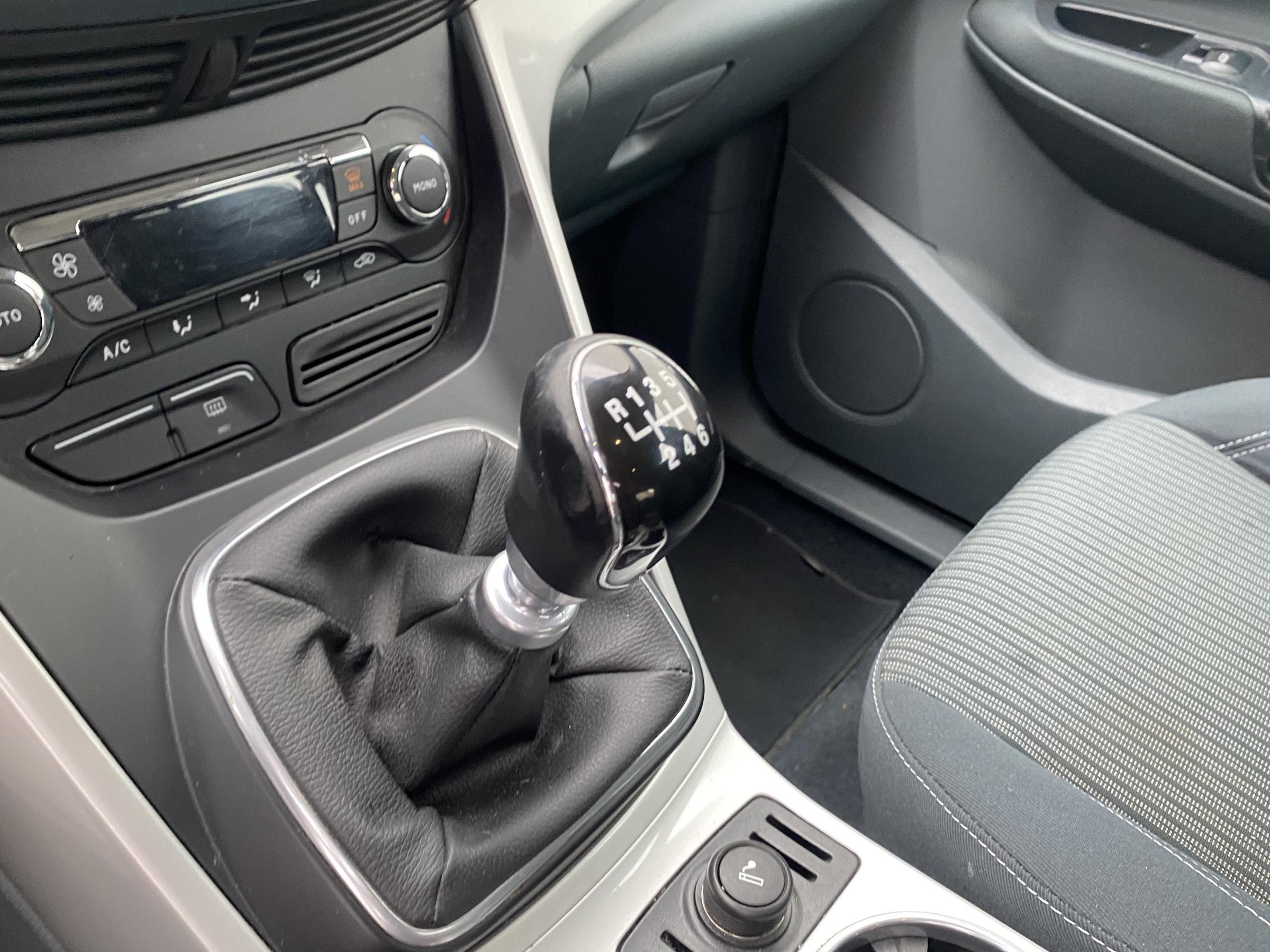 Ford Grand C-MAX, 2011 - pohled č. 15