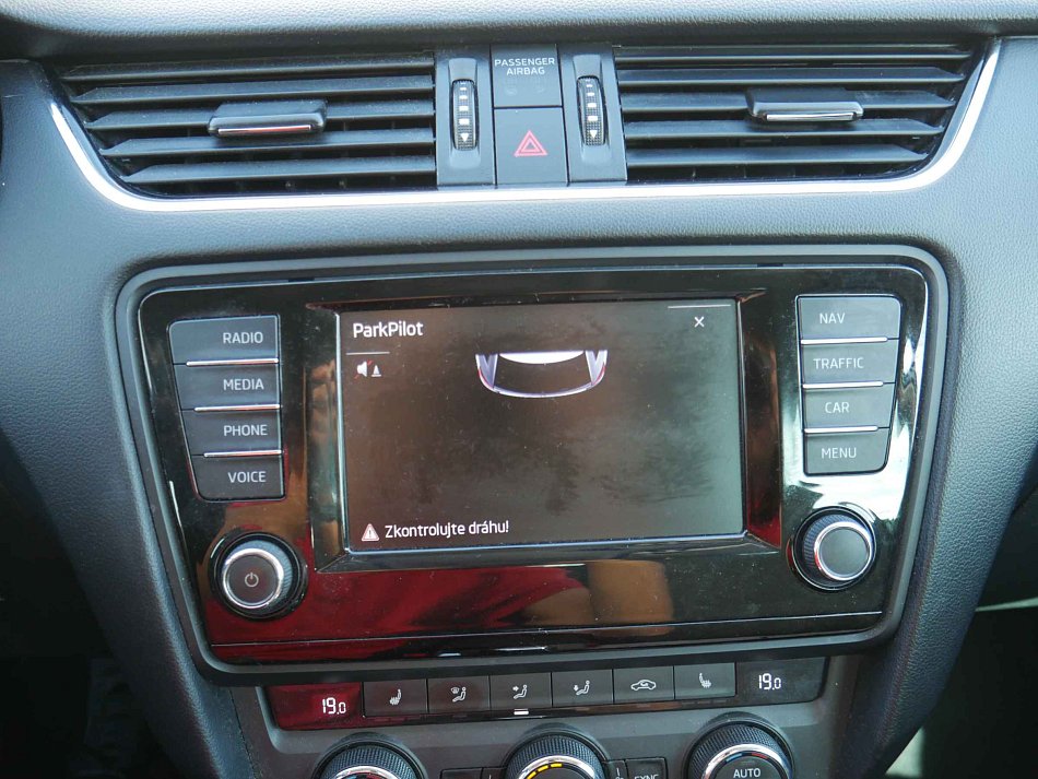 Škoda Octavia III 2.0TDi Ambition DSG