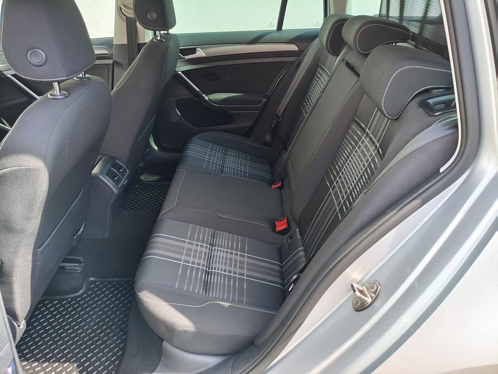 Volkswagen Golf 1.6 TDi Lounge 4x4