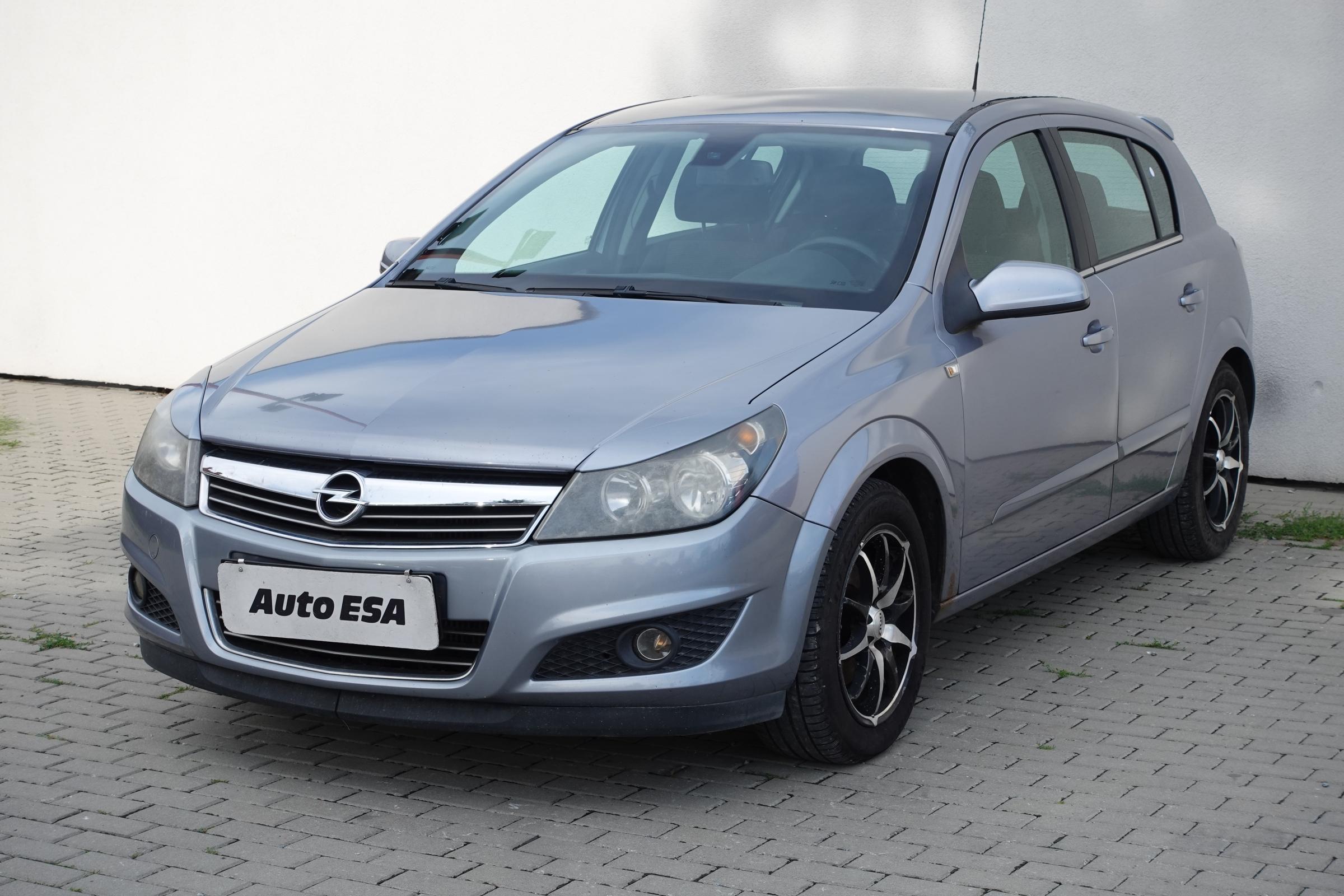 Opel Astra, 2009 - pohled č. 3