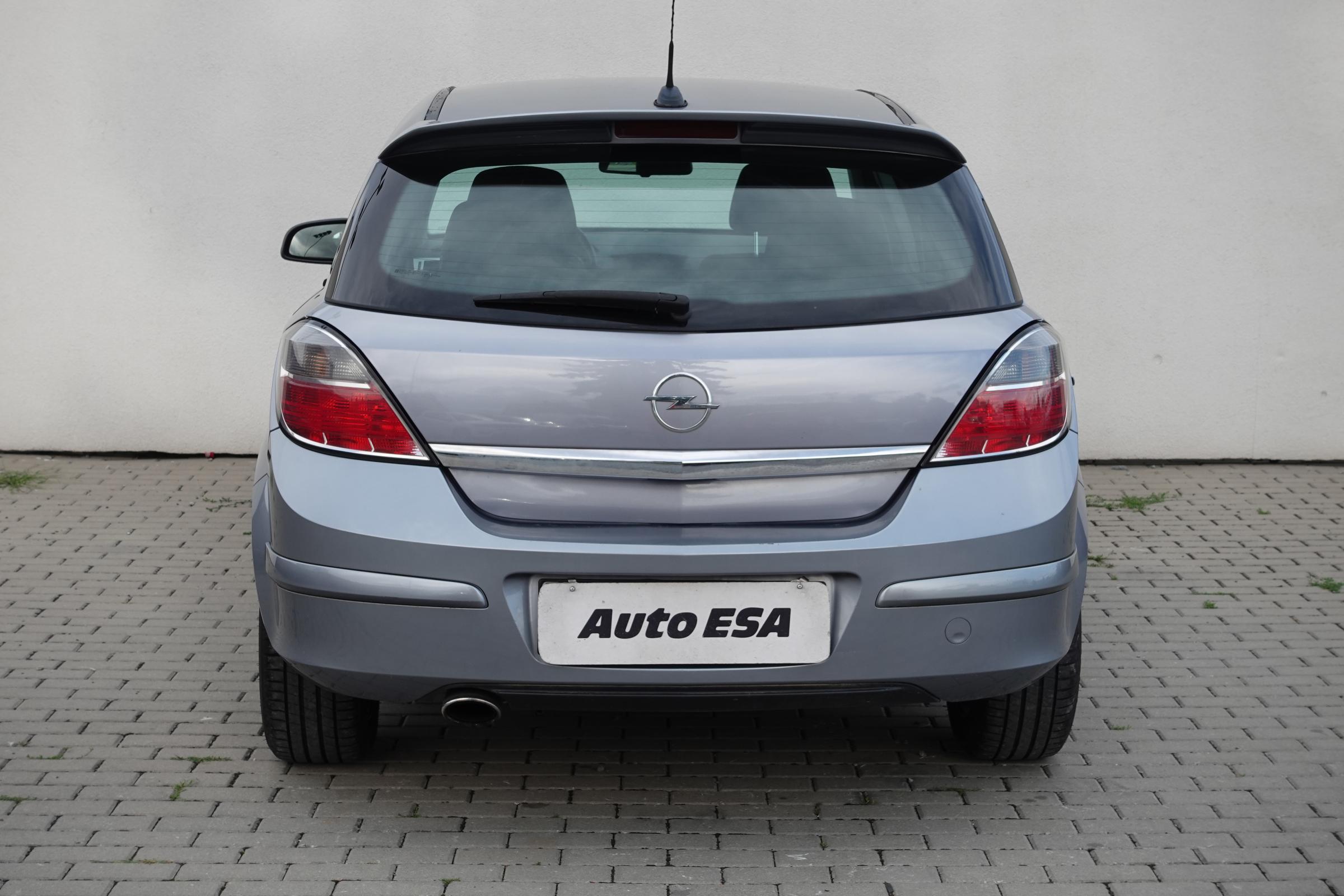 Opel Astra, 2009 - pohled č. 5