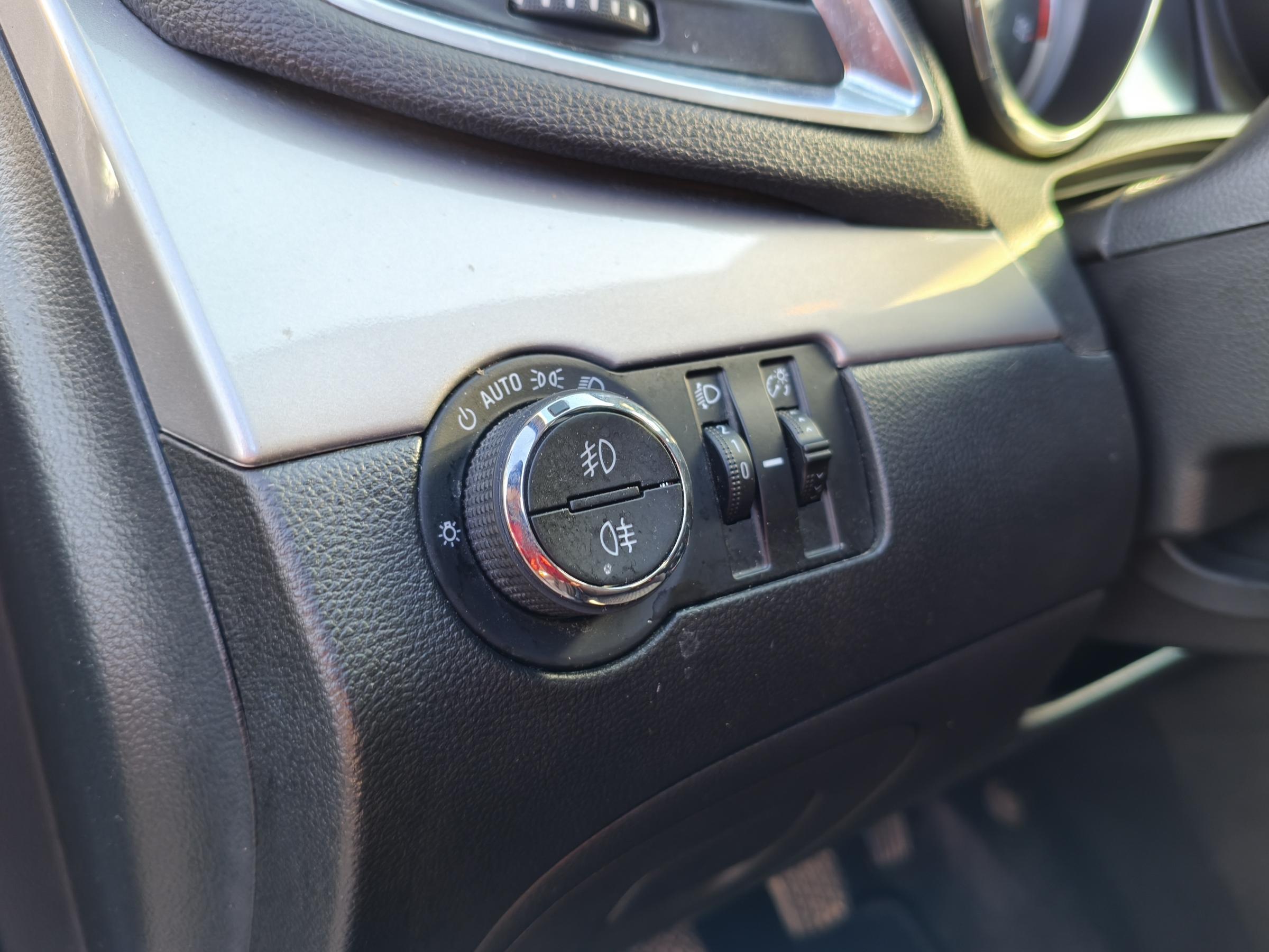 Opel Mokka, 2013 - pohled č. 15