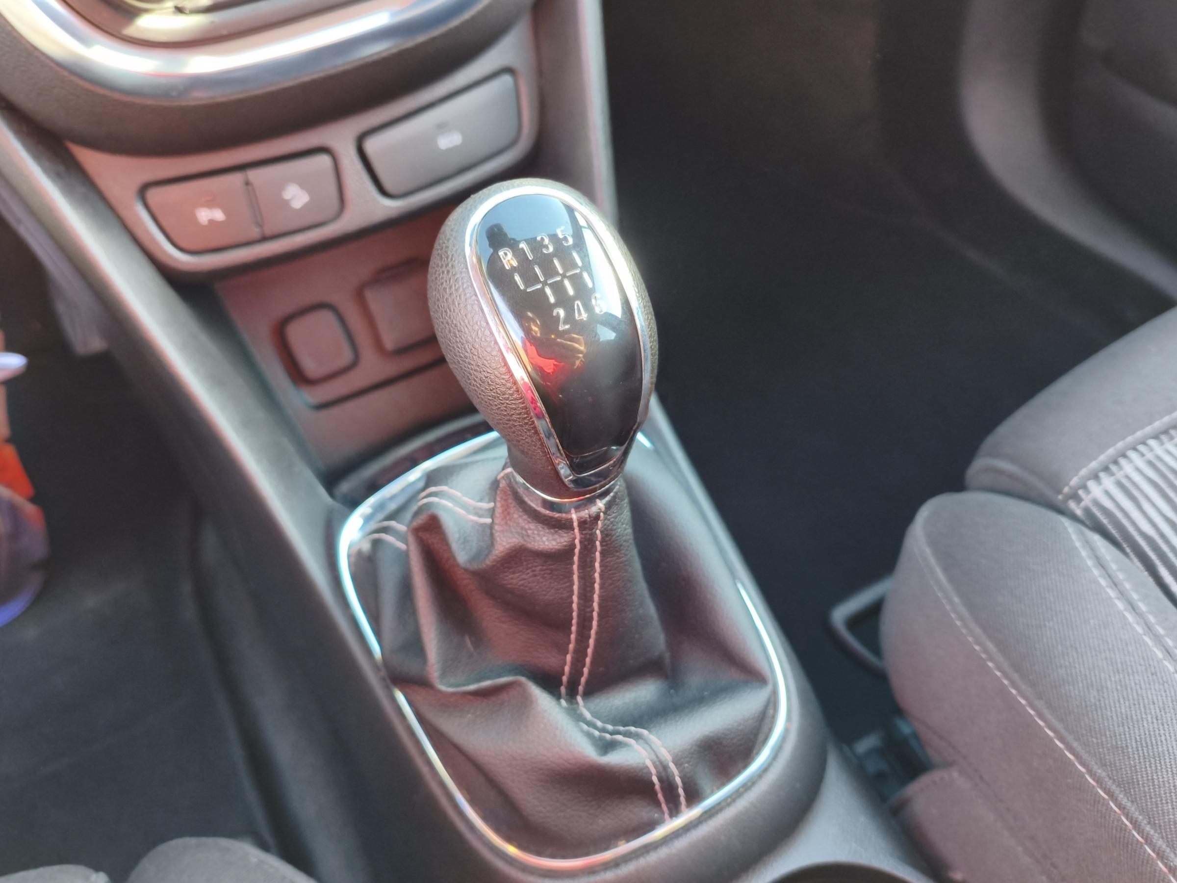 Opel Mokka, 2013 - pohled č. 16