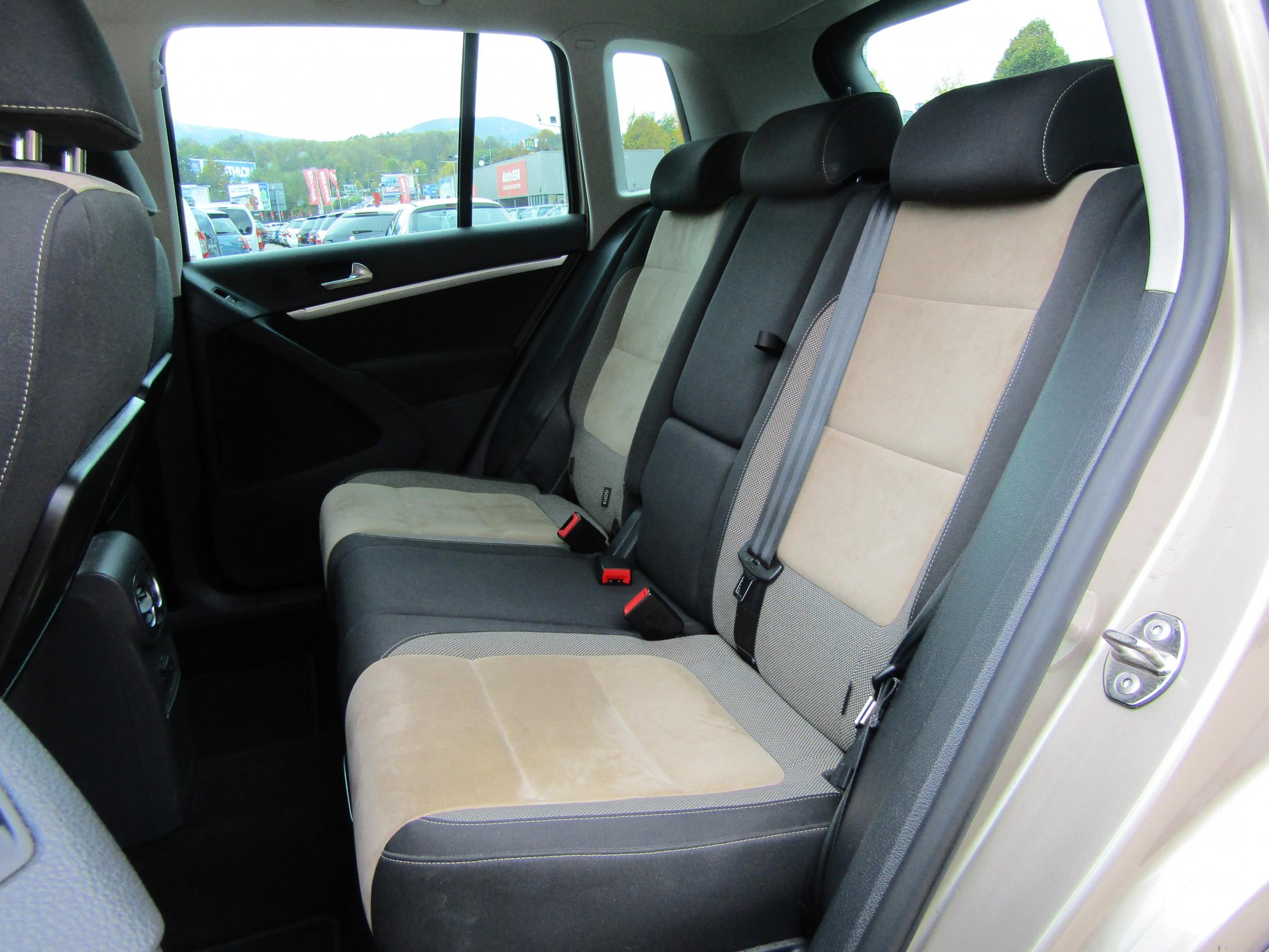Volkswagen Tiguan, 2012 - pohled č. 10