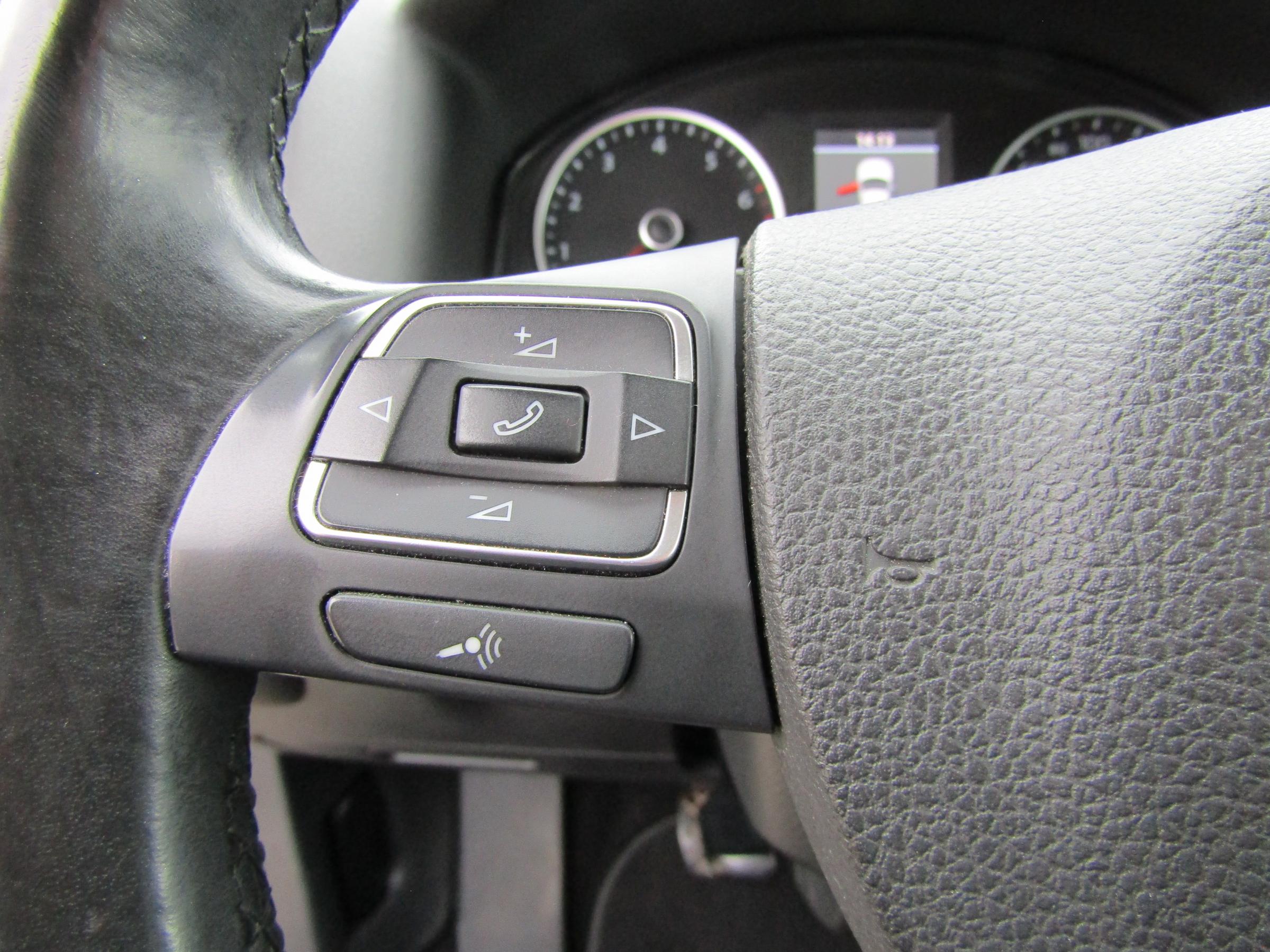 Volkswagen Tiguan, 2012 - pohled č. 13