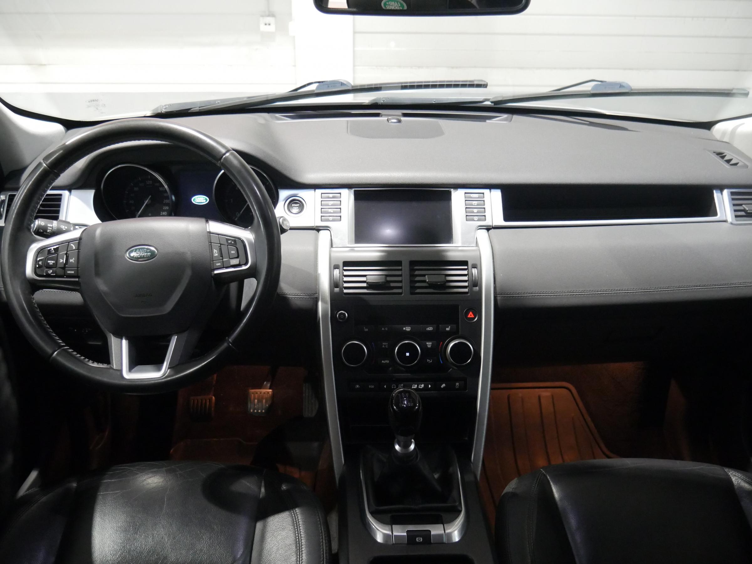 Land Rover Discovery Sport, 2017 - pohled č. 8