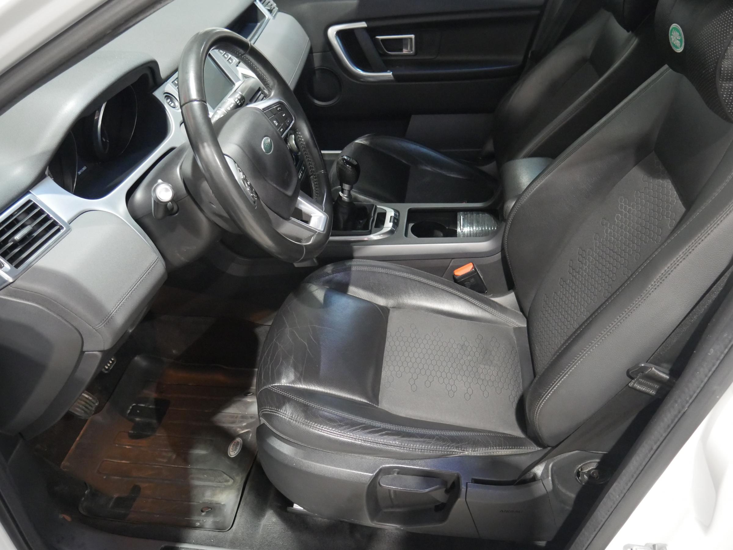 Land Rover Discovery Sport, 2017 - pohled č. 9