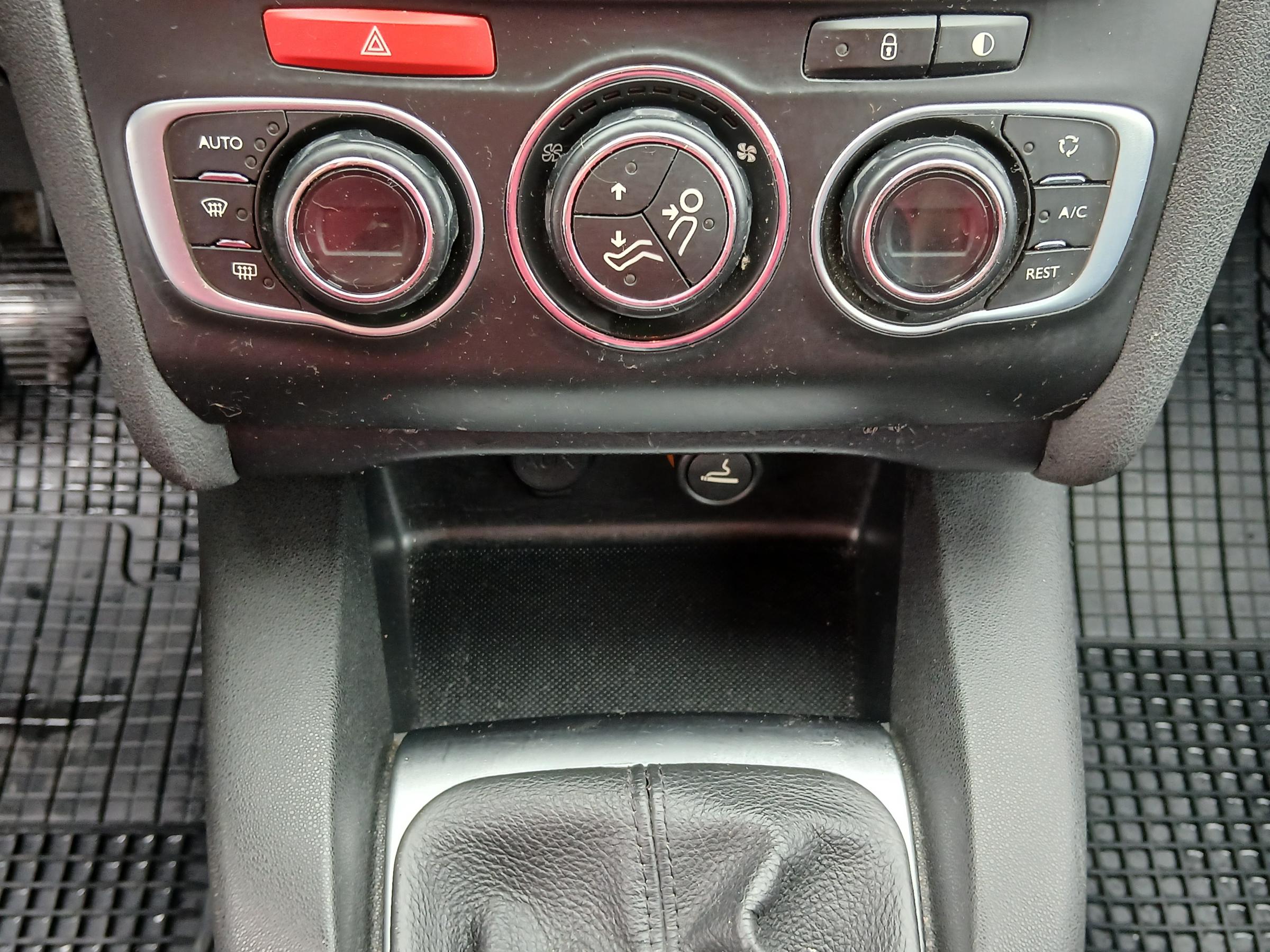 Citroën C4, 2011 - pohled č. 15