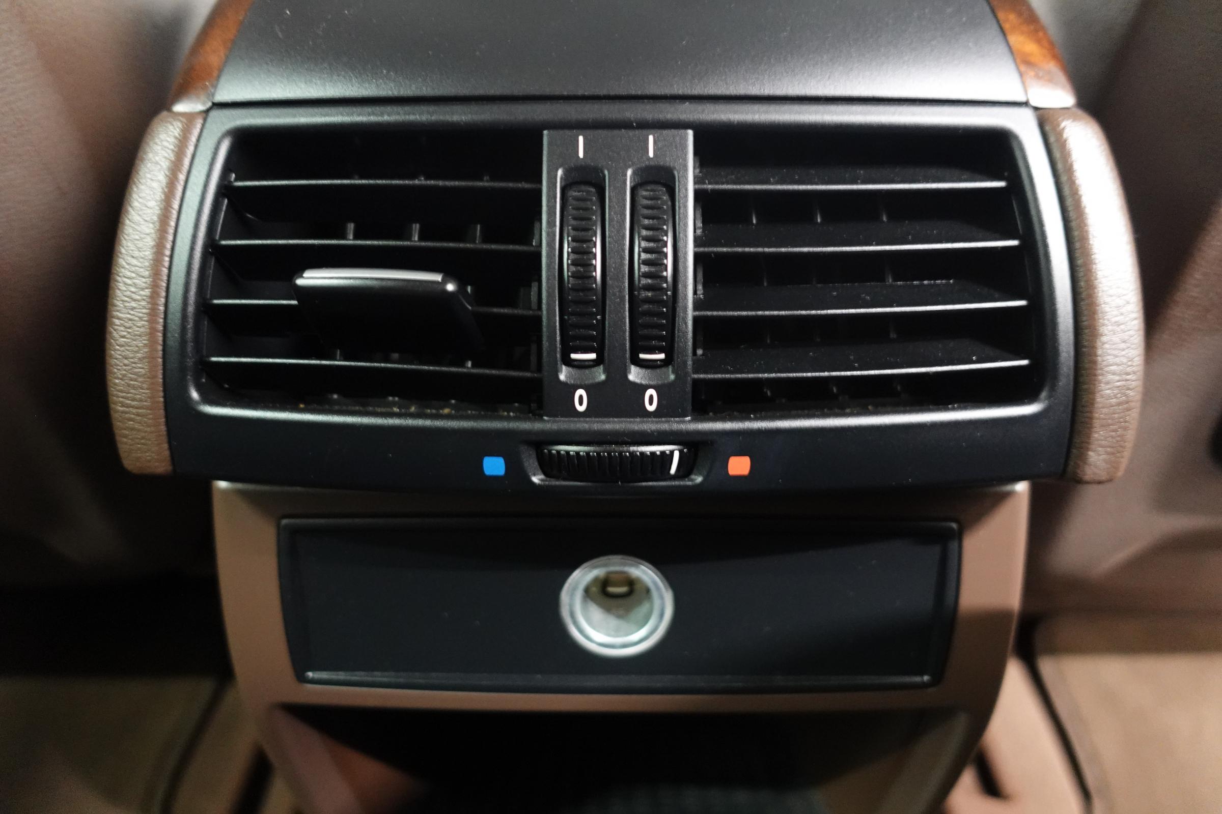 BMW X5, 2008 - pohled č. 23