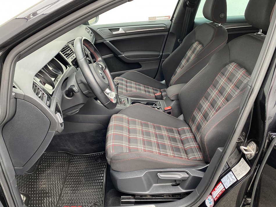 Volkswagen Golf 2.0 TSi GTi