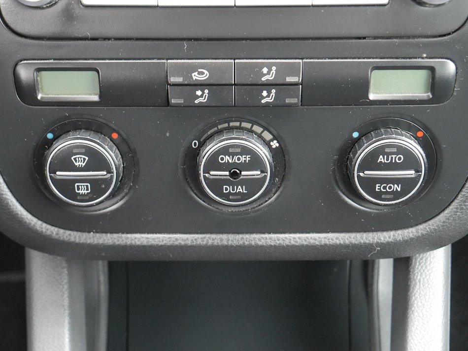 Volkswagen Golf 1.6 i 