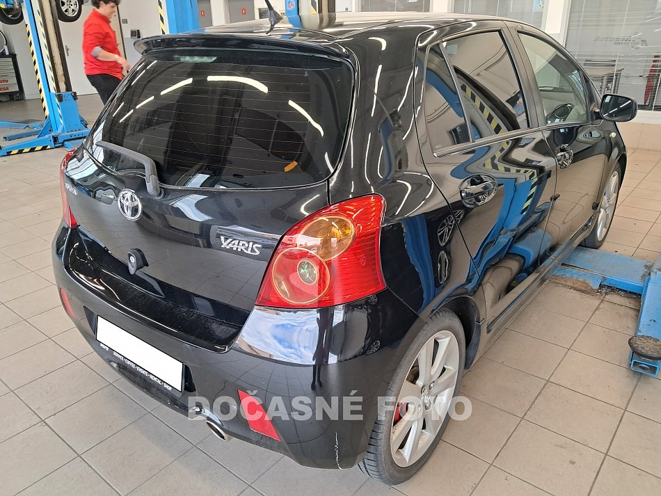 Toyota Yaris 1.8i 