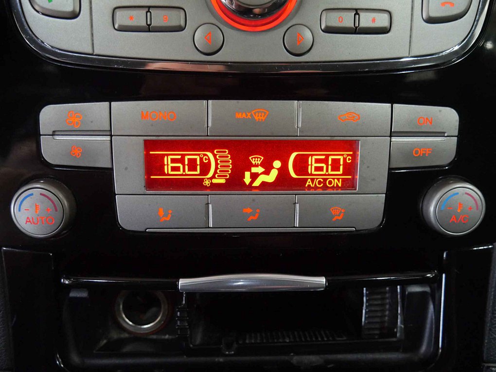 Ford S-MAX 2.0TDCi  7Míst