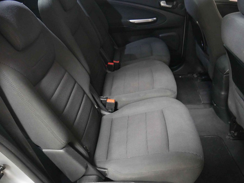Ford S-MAX 2.0TDCi  7Míst