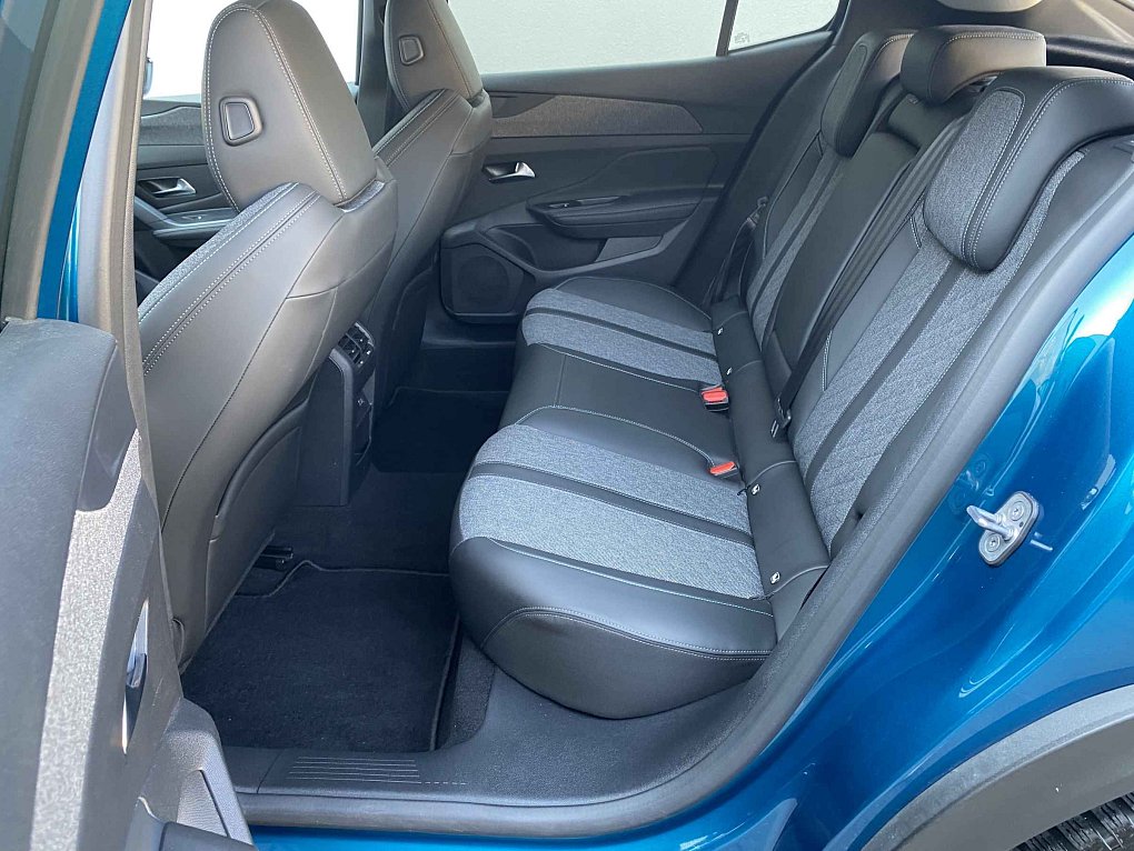 Peugeot 408 1.2PT Allure