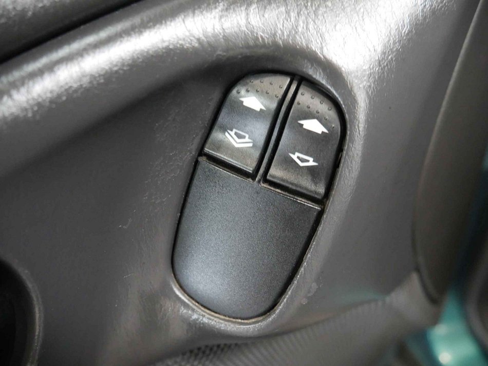 Ford Focus 1.6i 