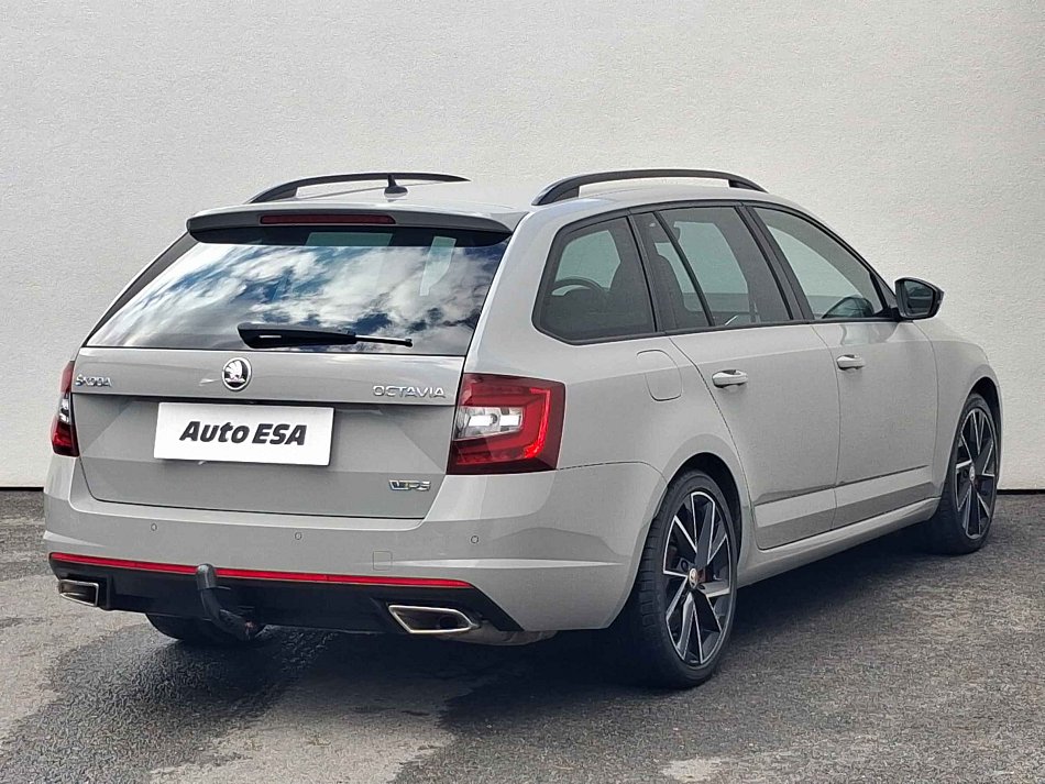 Škoda Octavia III 2.0 TSi RS245