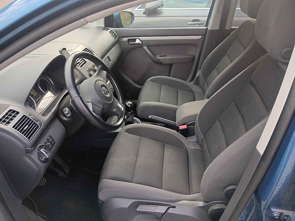 Volkswagen Touran 2.0TDi 