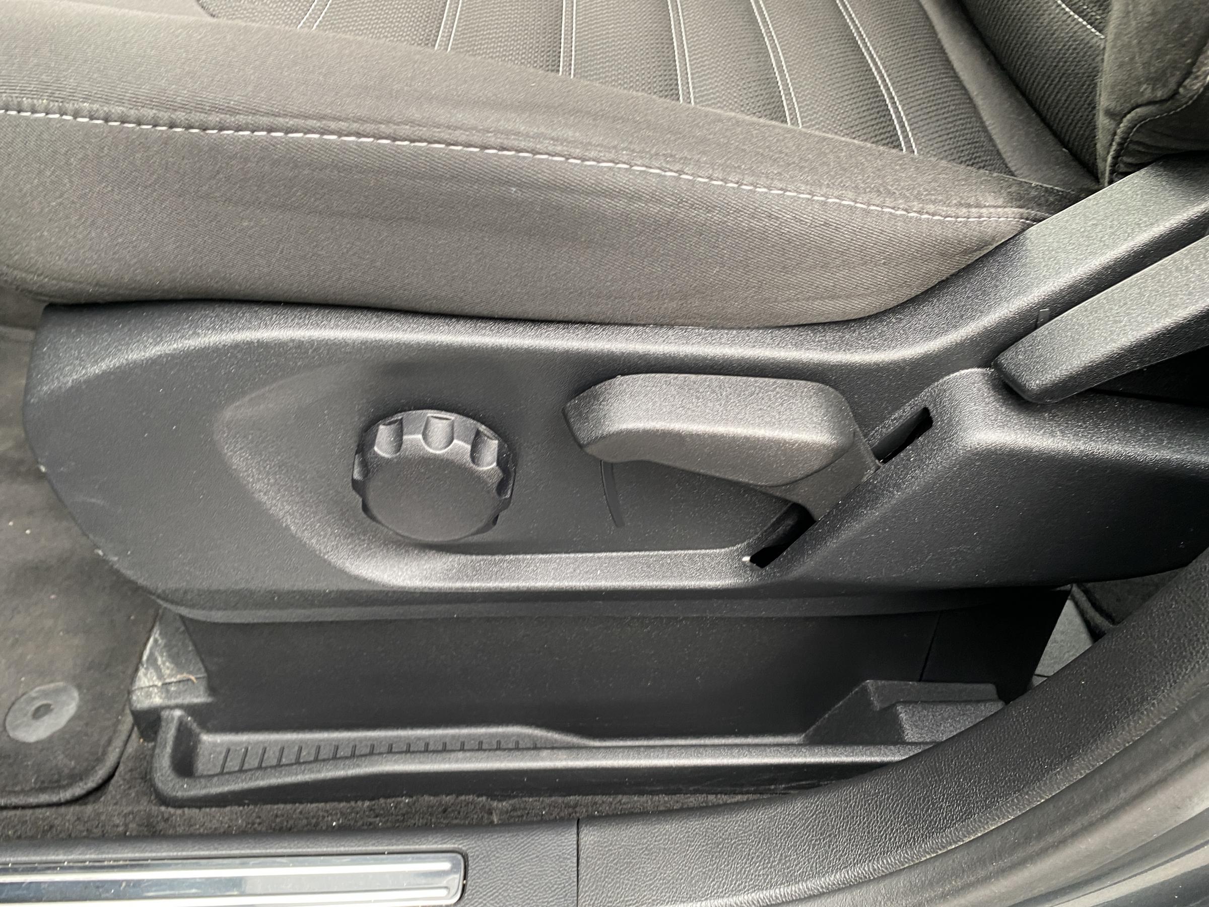 Ford Galaxy, 2015 - pohled č. 14