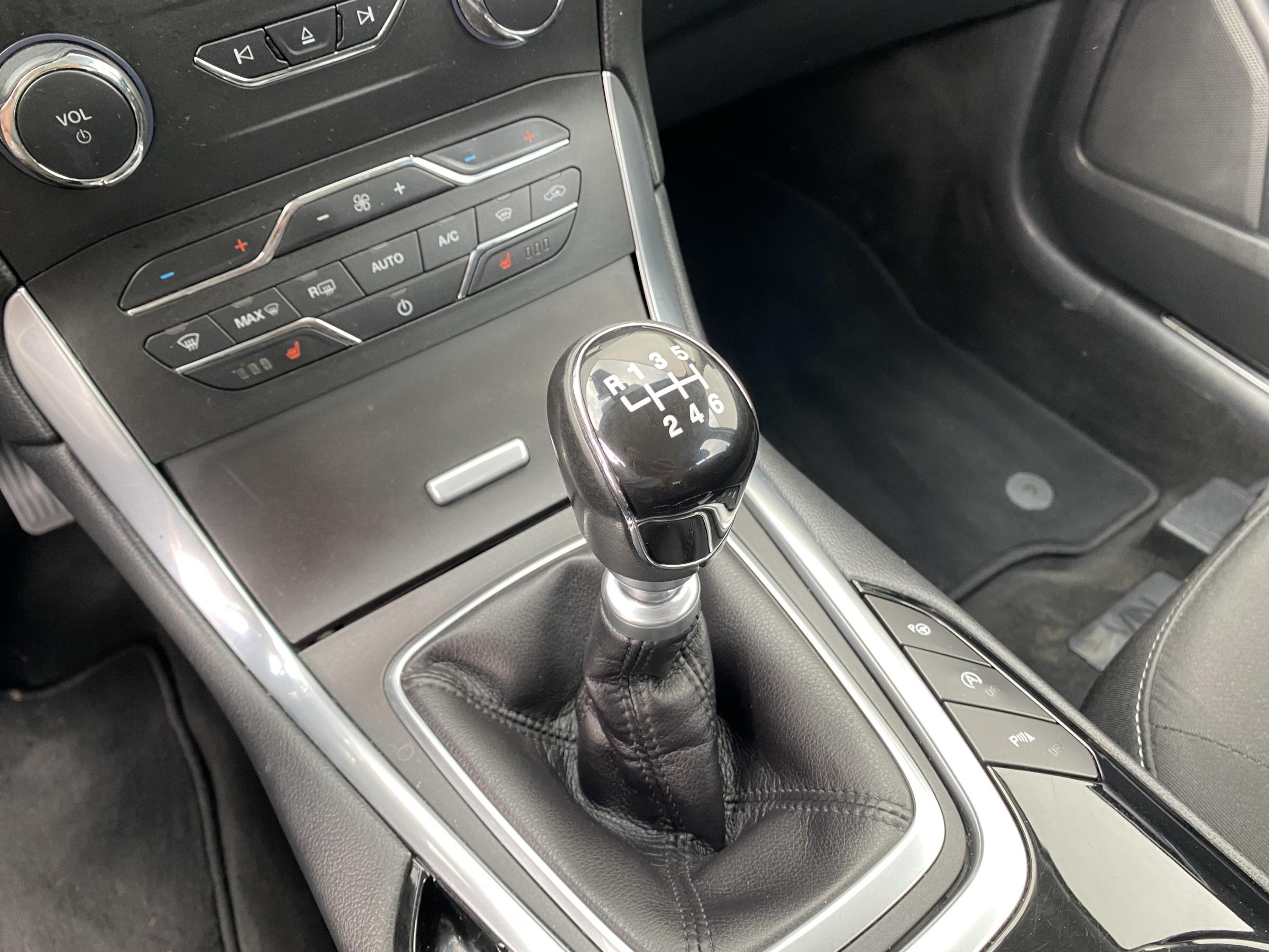 Ford Galaxy, 2015 - pohled č. 16