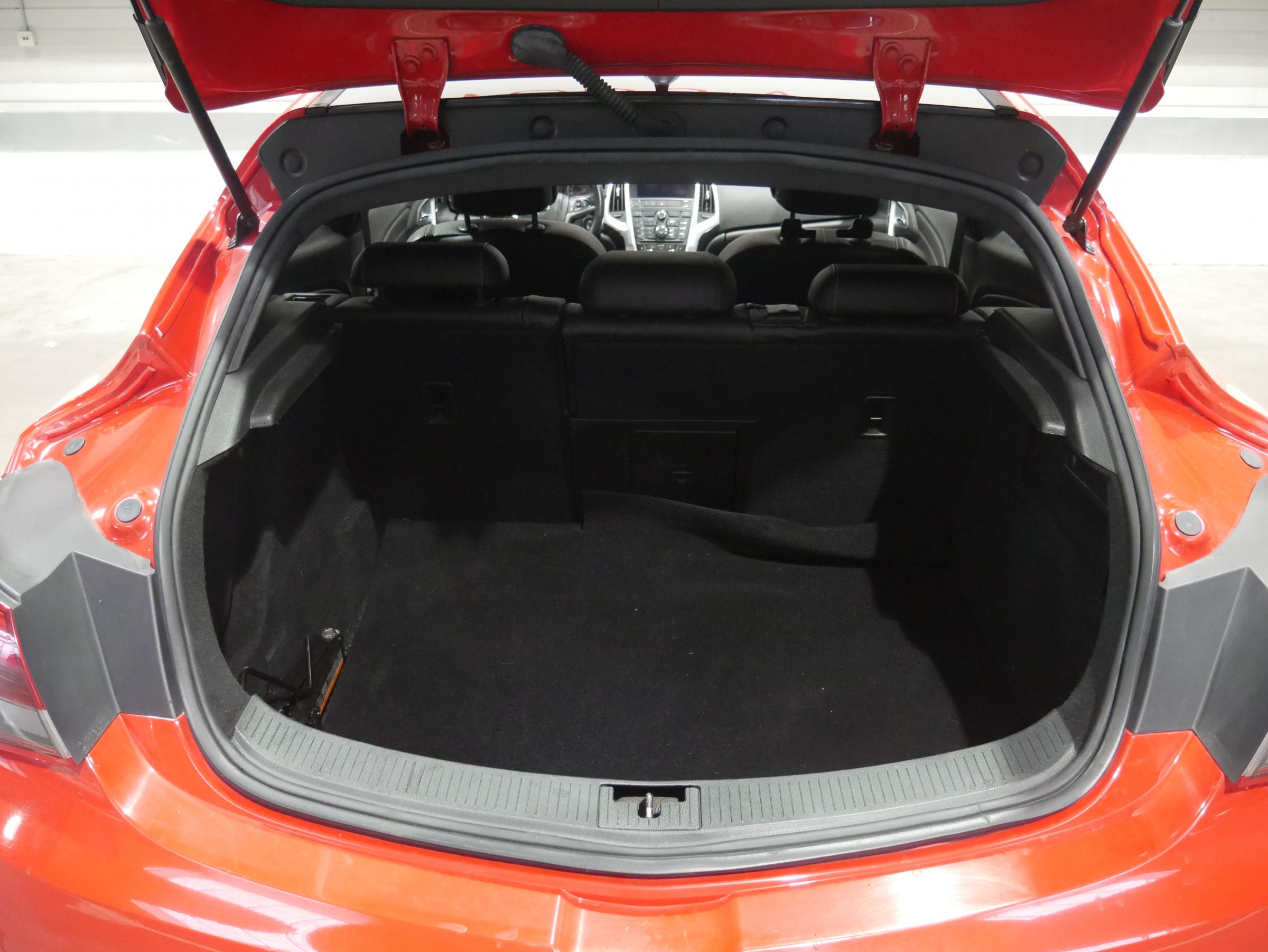 Opel Astra, 2014 - pohled č. 7