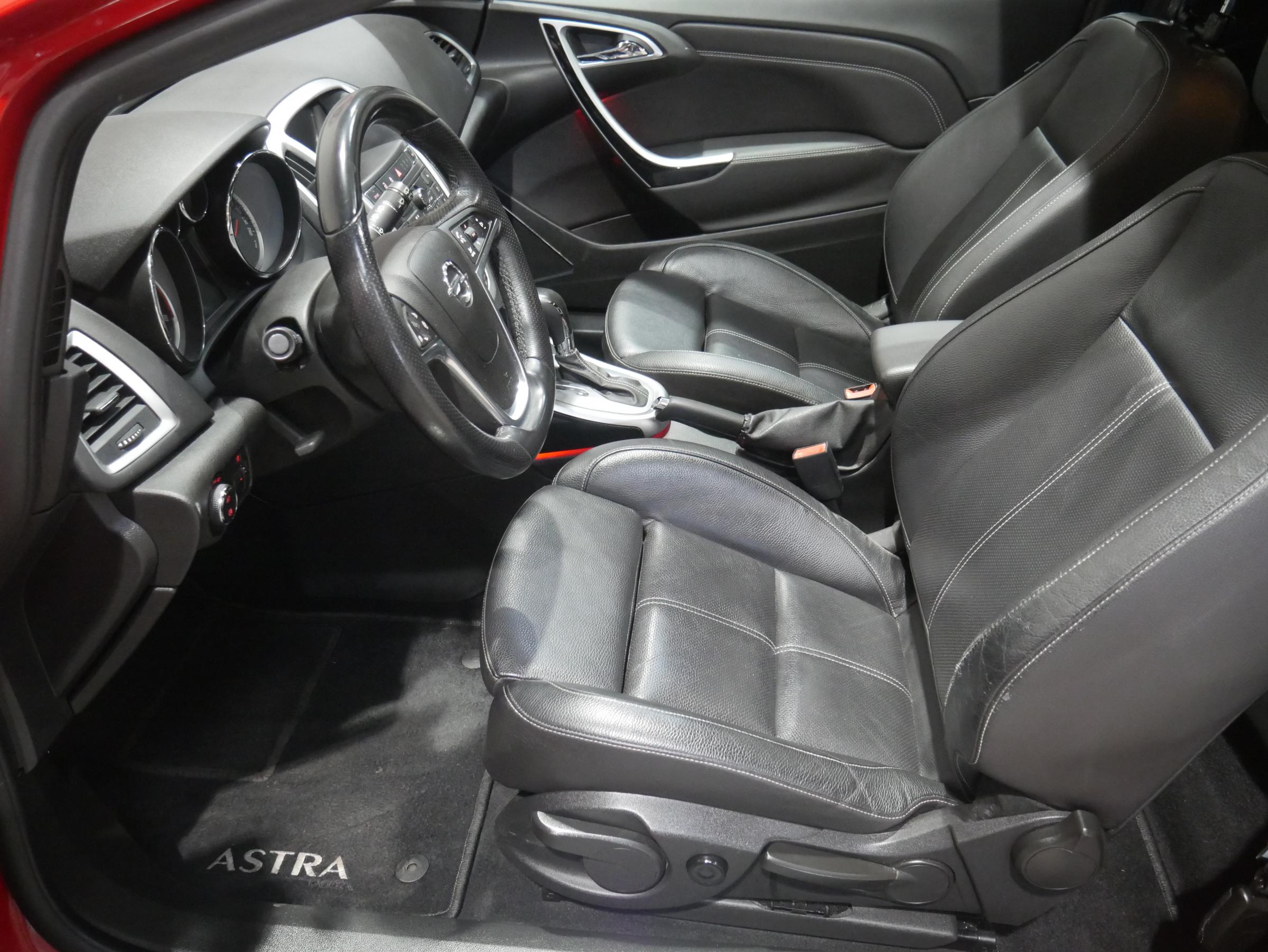 Opel Astra, 2014 - pohled č. 9