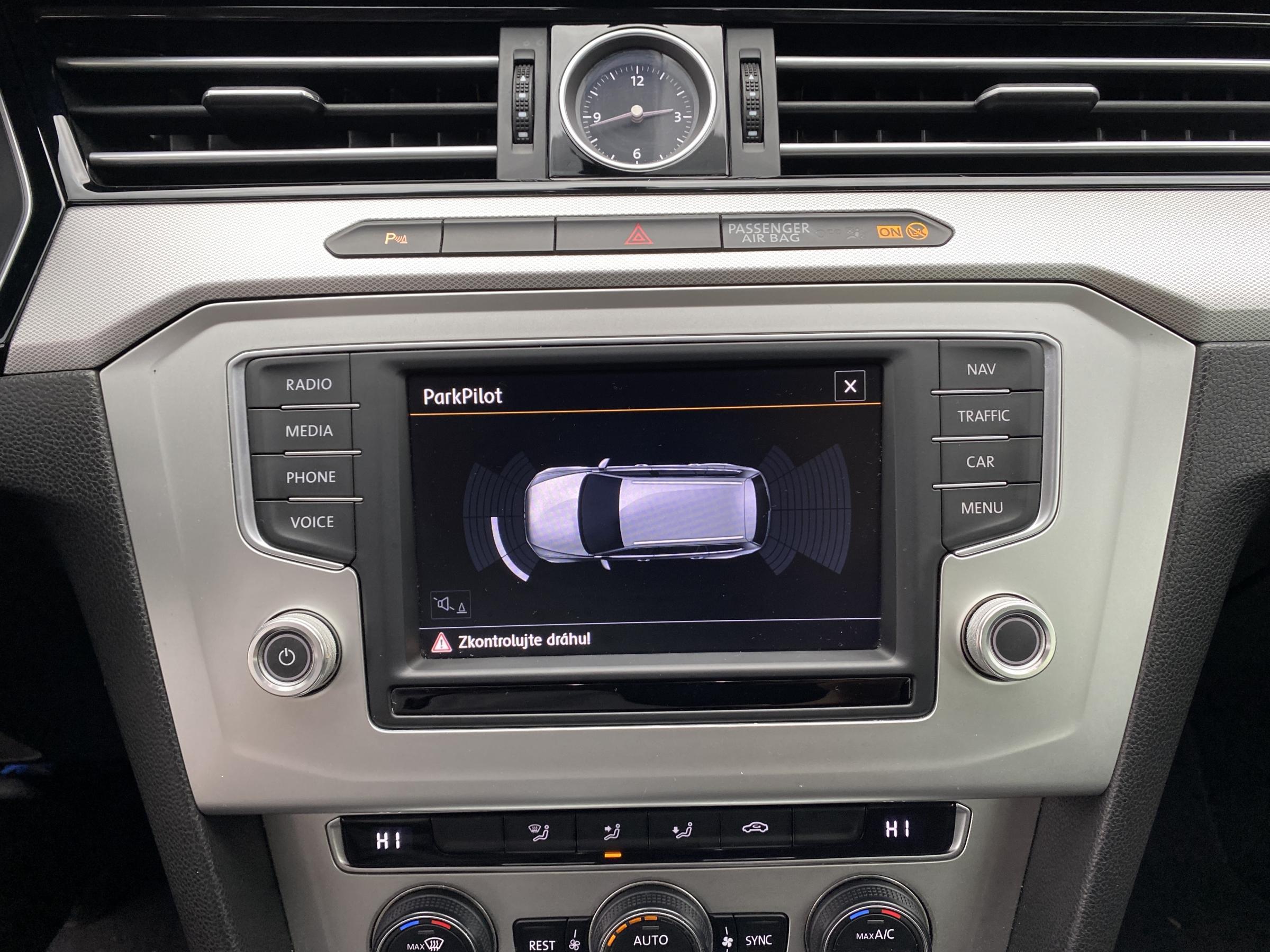 Volkswagen Passat, 2015 - pohled č. 18