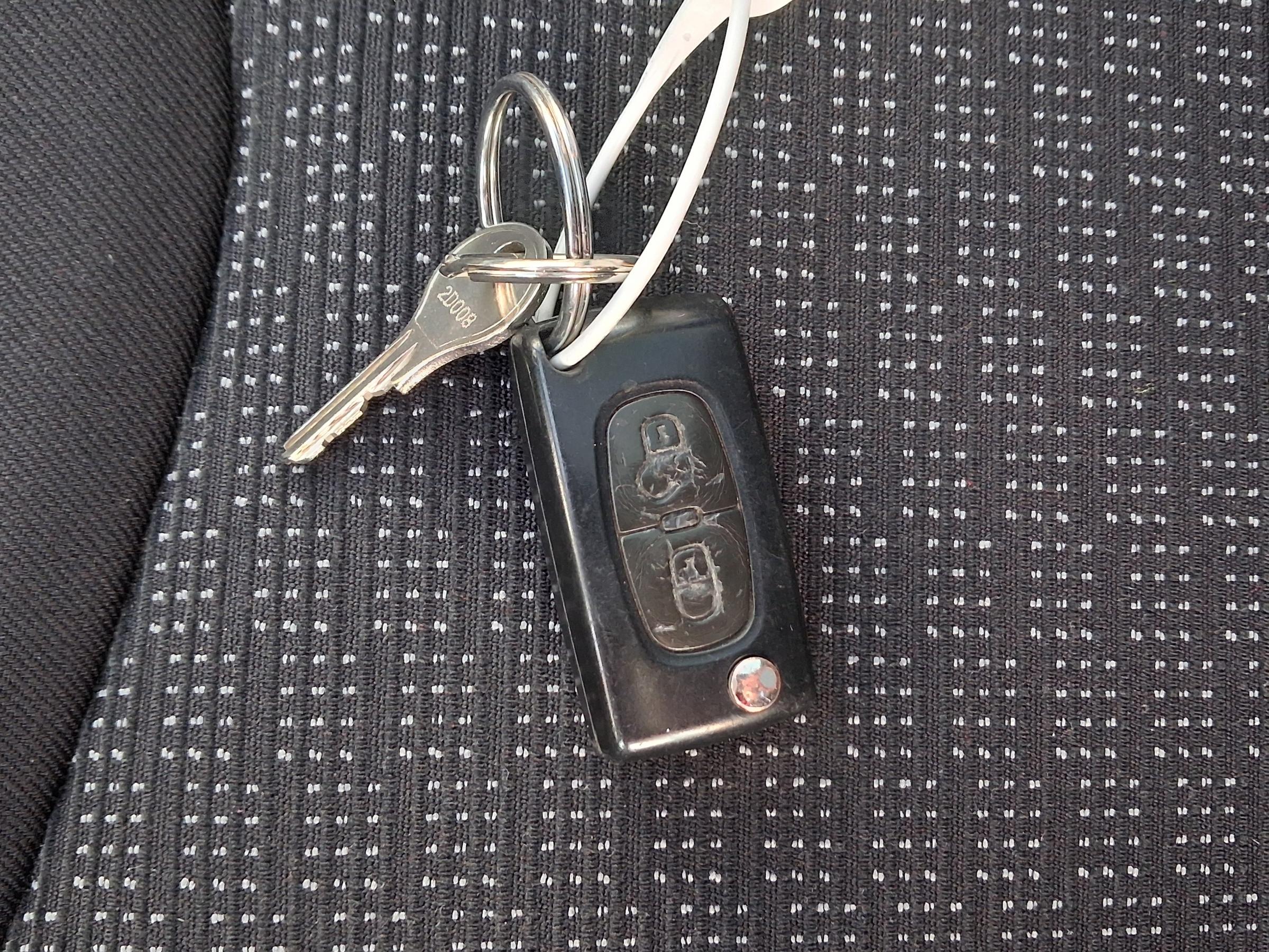 Peugeot 308, 2009 - pohled č. 21